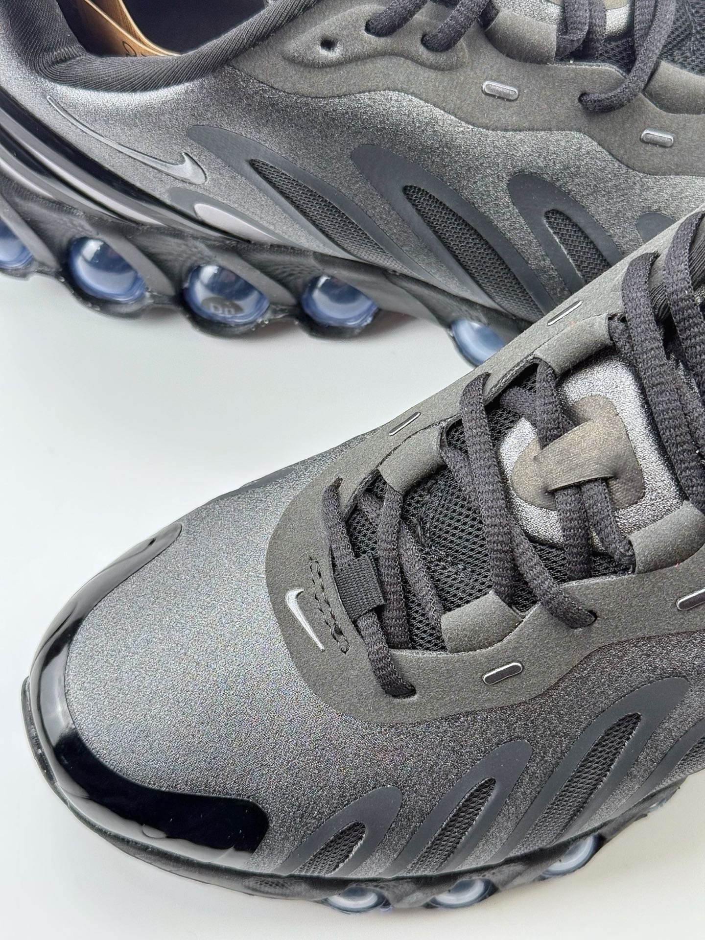 190 Nike Air Max DN8 复古减震气垫跑鞋  HF5509-002