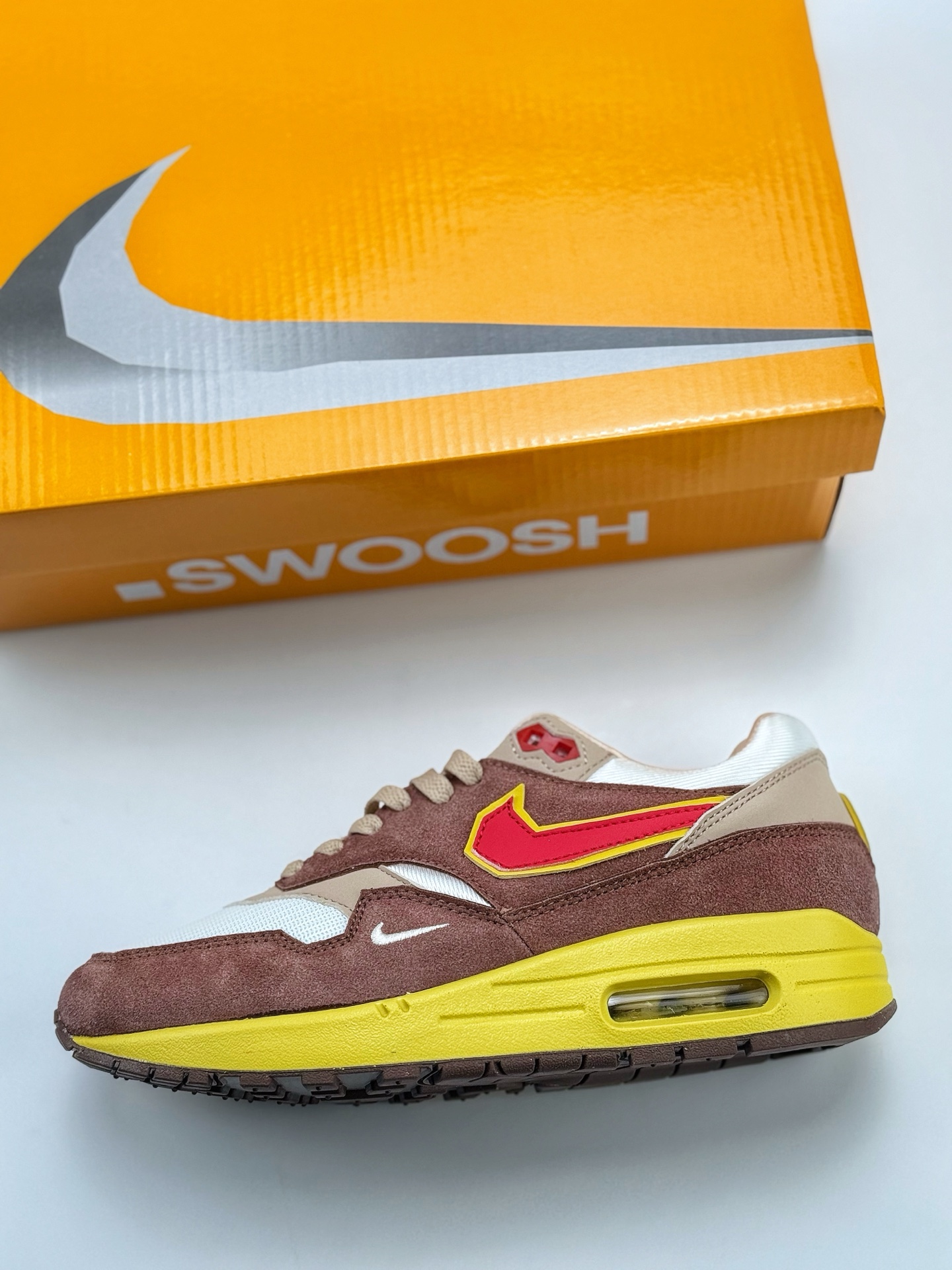 210 Nike Air Max 1 x SWOOSH ”Big Head Origins” 棕色 复古休闲跑步鞋  HV5776-200
