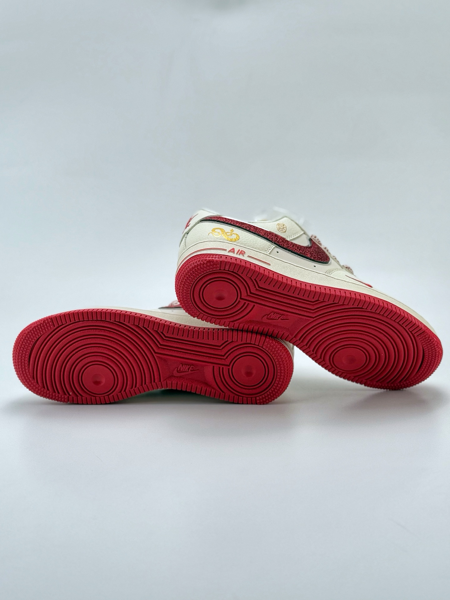 220 Nike Air Force 1 Low 07 蛇年限定 白红小钩满天星 QY6818-601