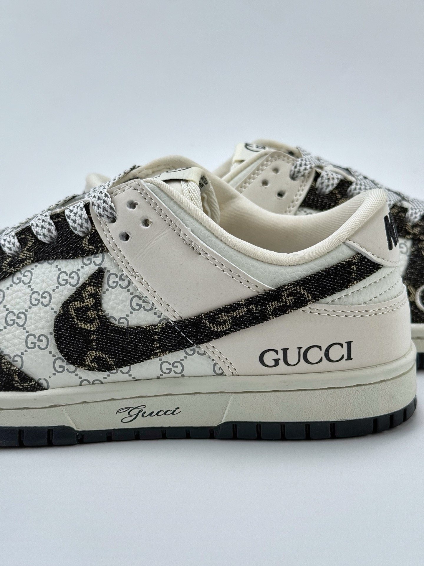 280 Nike SB Dunk Low x GUCCI 白黑三小钩满天星  CH8311-286