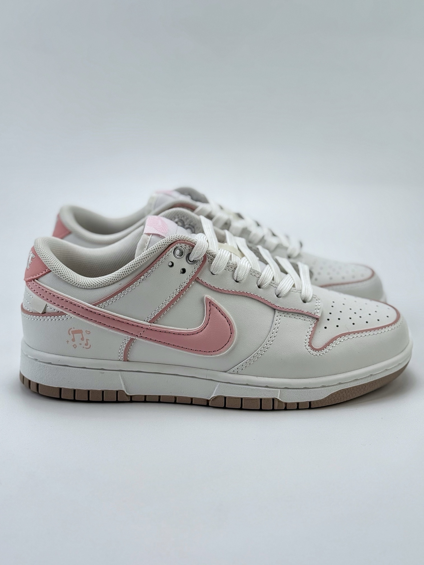 240 Nike SB Dunk Low 心动旋律 白粉  WP0212-013