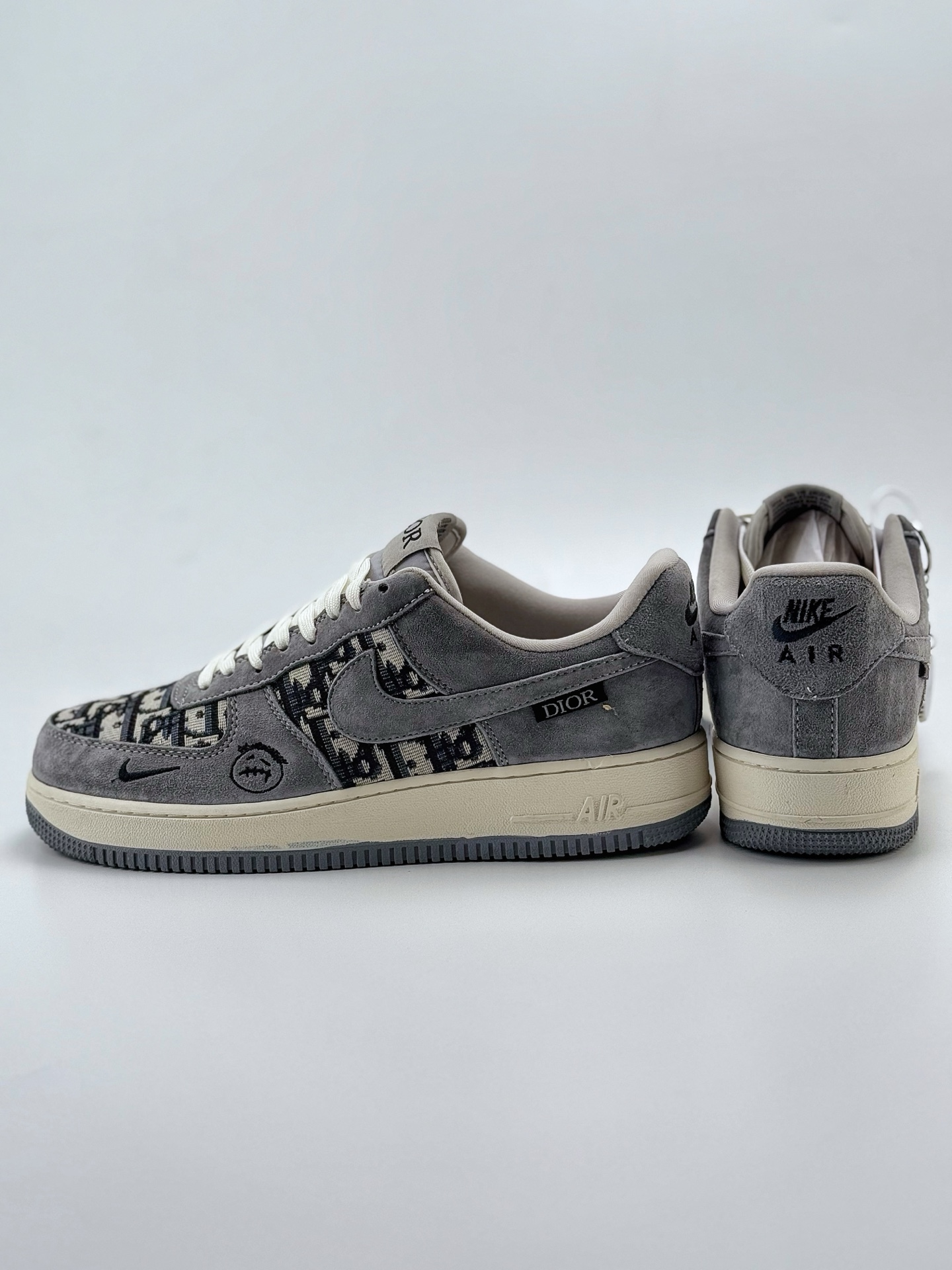 260 Nike Air Force 1 Low 07 x DIOR x Travis Scott 灰黑小钩  KK1988-056