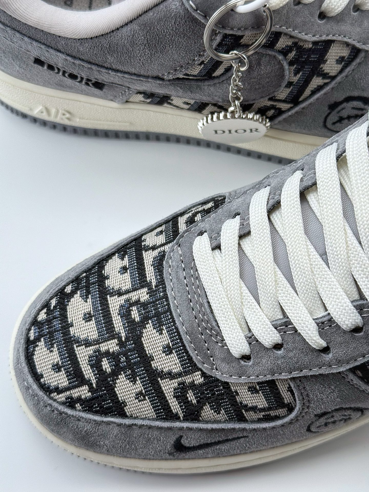 260 Nike Air Force 1 Low 07 x DIOR x Travis Scott 灰黑小钩  KK1988-056