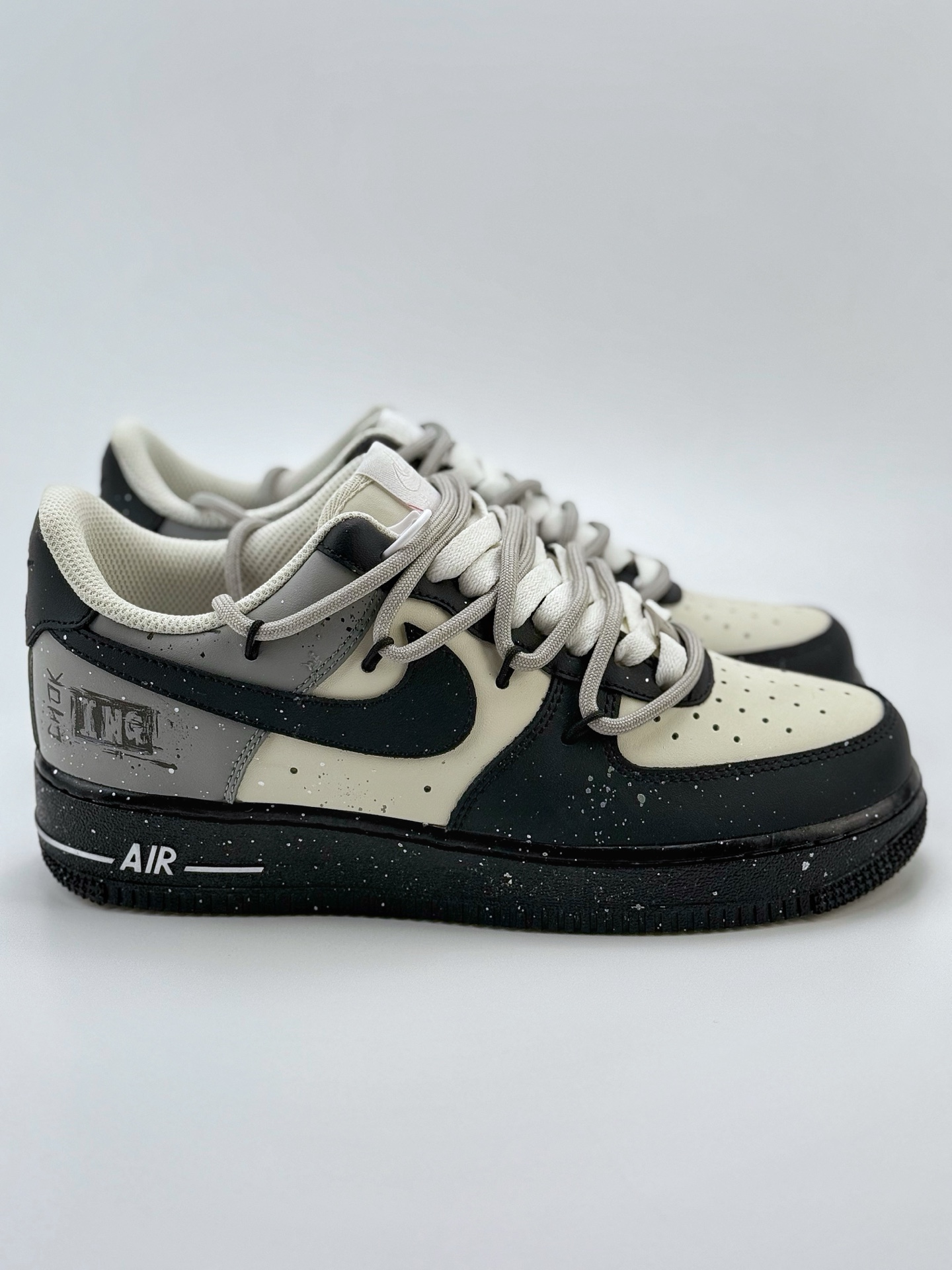 260 Nike Air Force 1 Low 07 811制造 无声缠绕 情绪 黑白灰手绘  XV7981-476