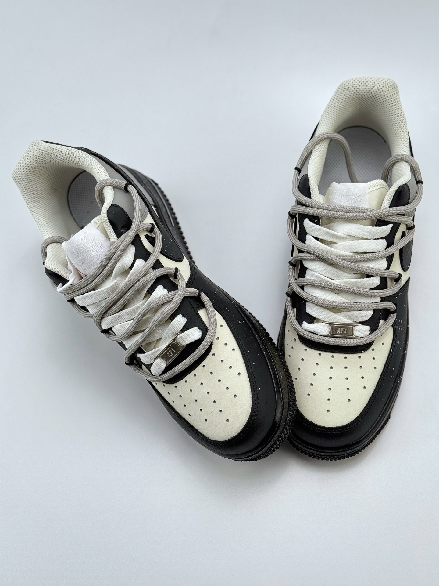 260 Nike Air Force 1 Low 07 811制造 无声缠绕 情绪 黑白灰手绘  XV7981-476