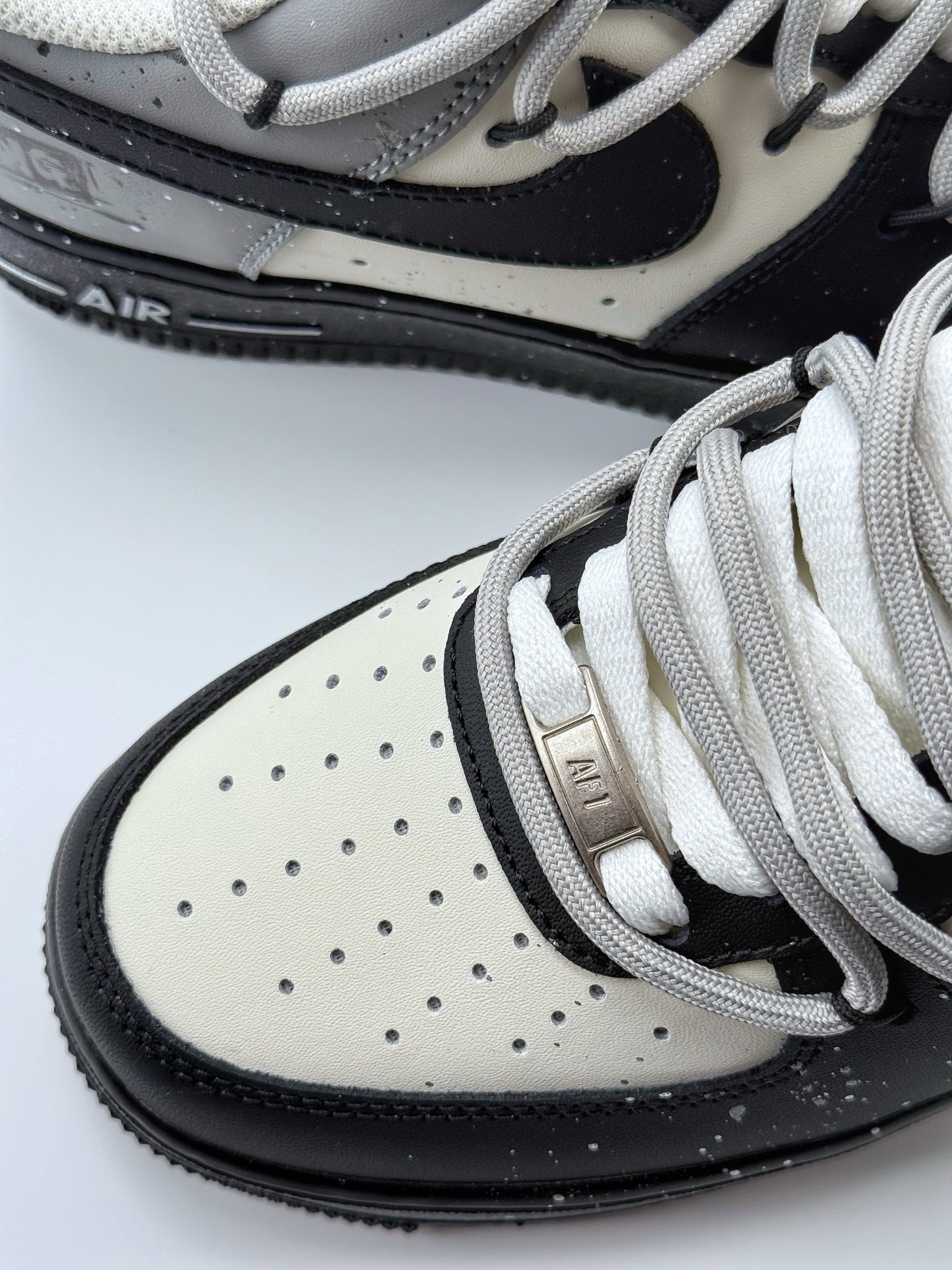 260 Nike Air Force 1 Low 07 811制造 无声缠绕 情绪 黑白灰手绘  XV7981-476