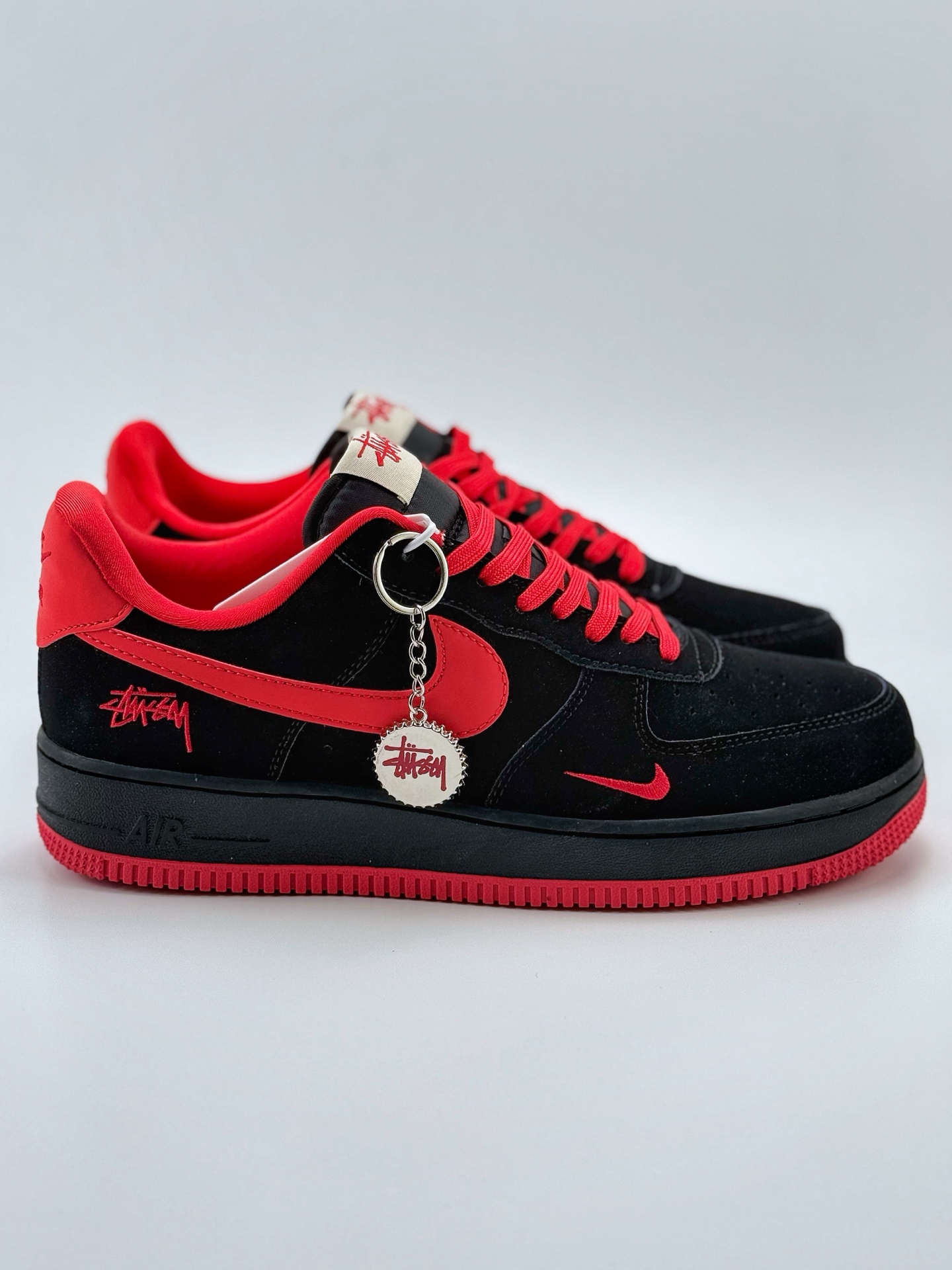 260 Nike Air Force 1 Low 07 x Stussy 黑红小钩  DF0188-044