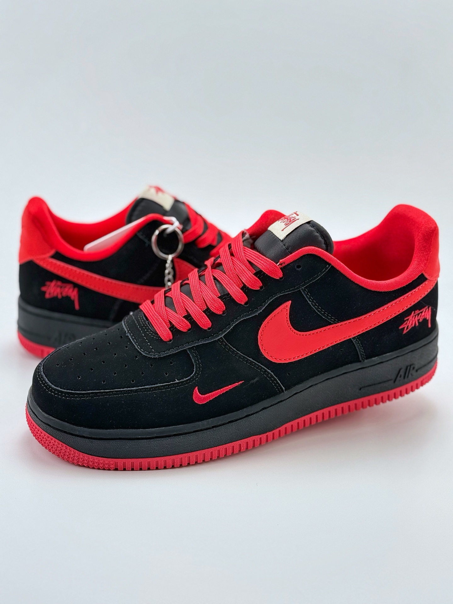 260 Nike Air Force 1 Low 07 x Stussy 黑红小钩  DF0188-044