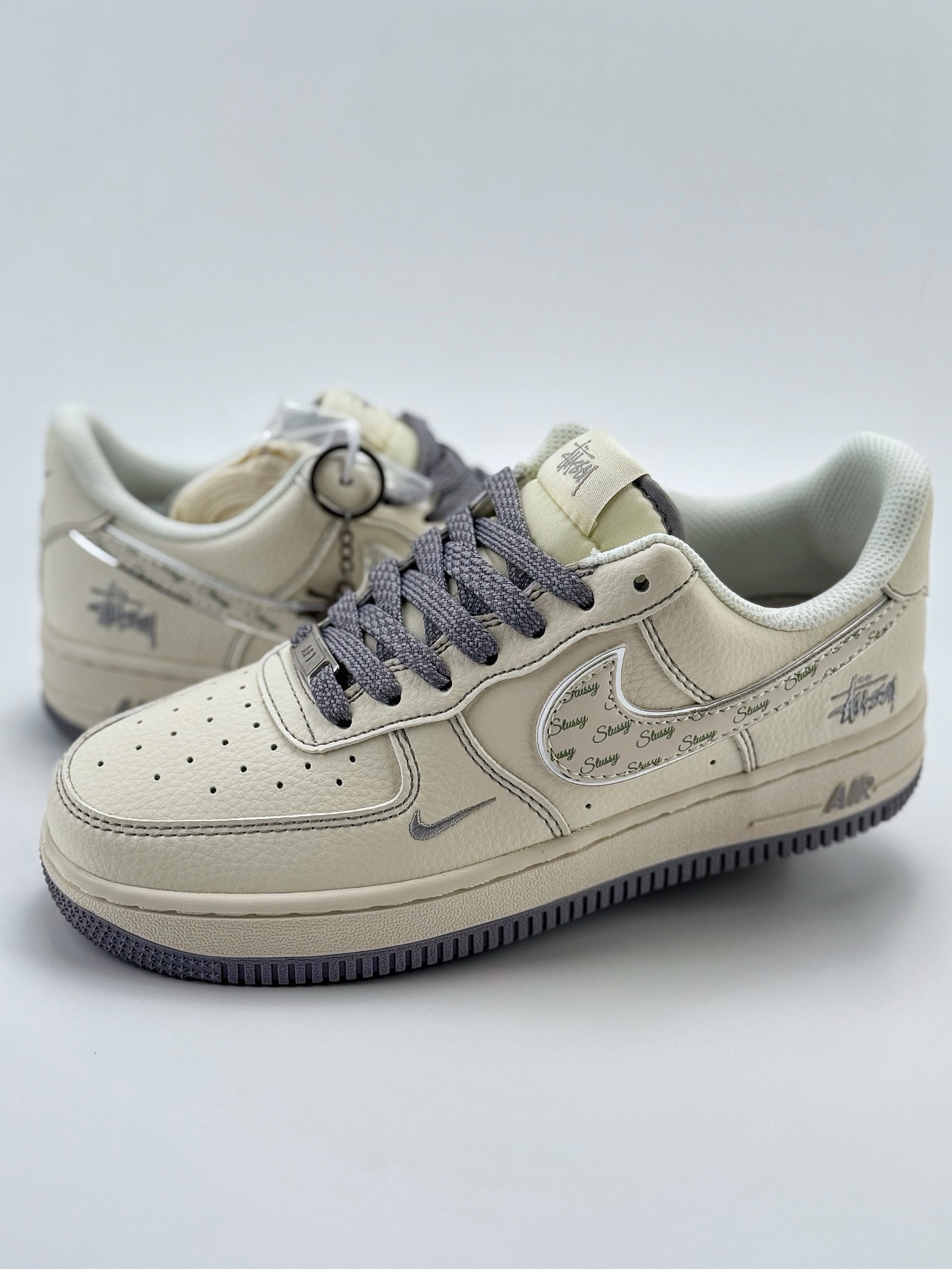 260 Nike Air Force 1 Low 07 x Stussy 白灰小钩满天星  HH7518-041