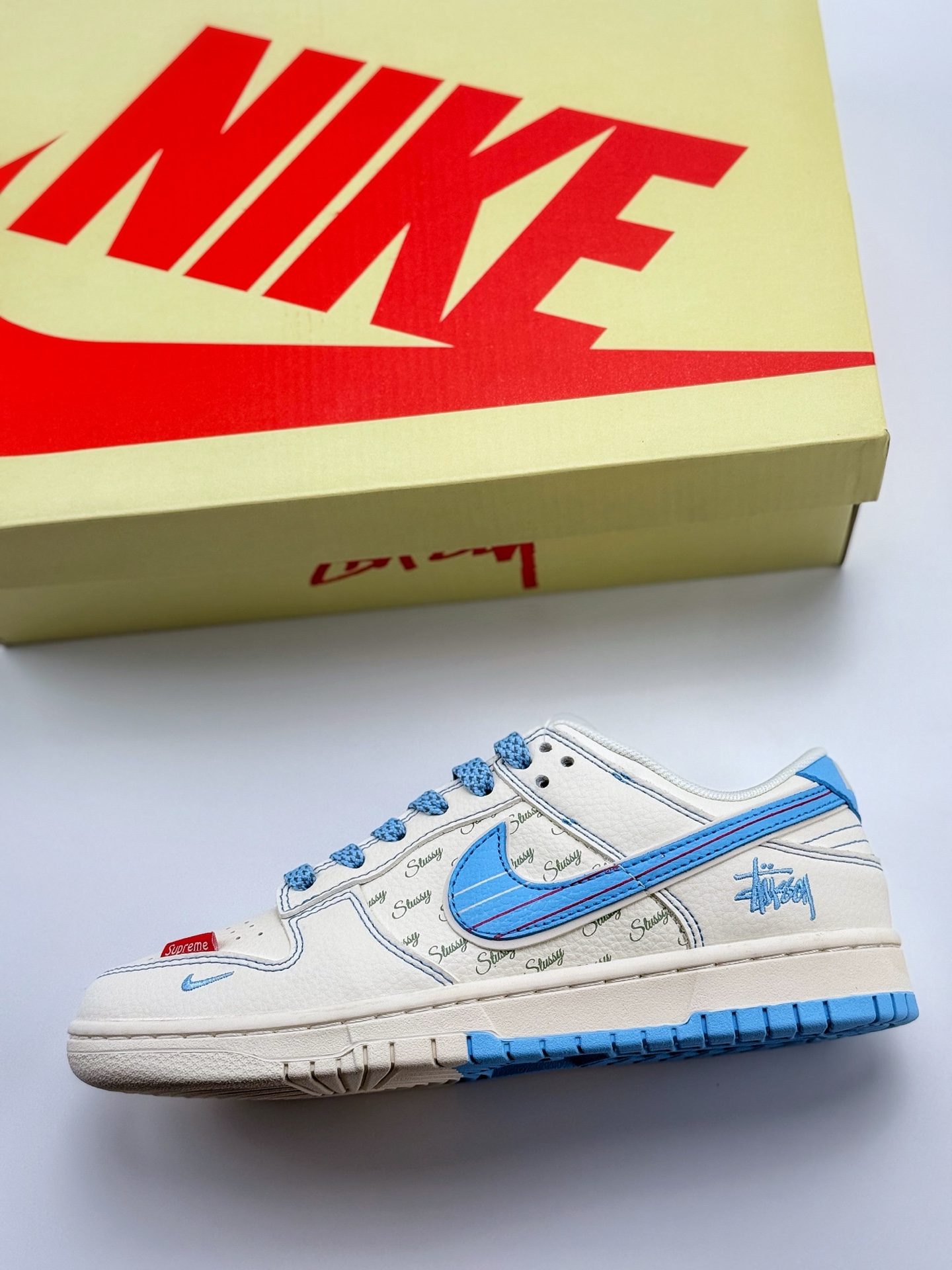 280 Nike SB Dunk Low x Stussy 白蓝小钩满天星  XS6089-534