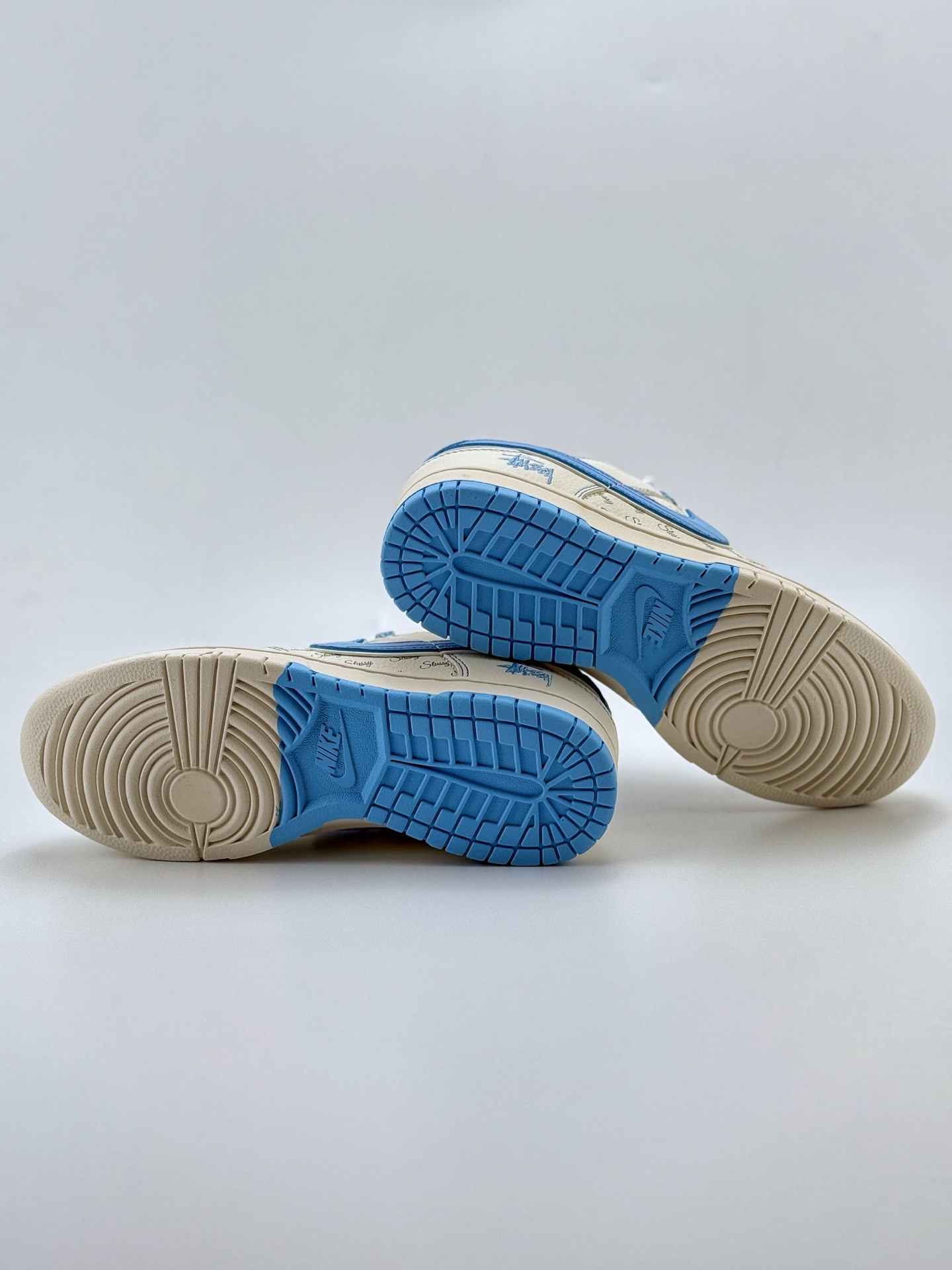 280 Nike SB Dunk Low x Stussy 白蓝小钩满天星  XS6089-534
