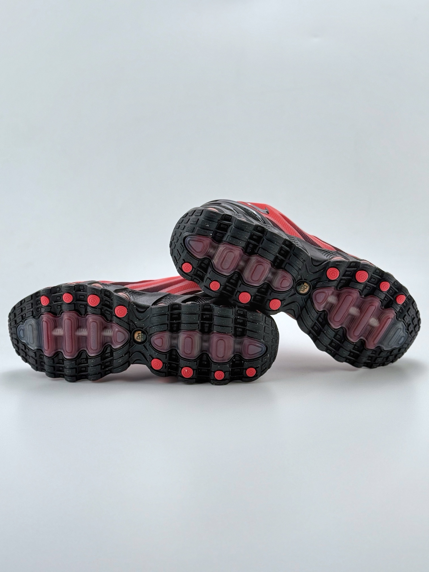 190 Nike Air Max DN8 复古减震气垫跑鞋  FQ7860-008