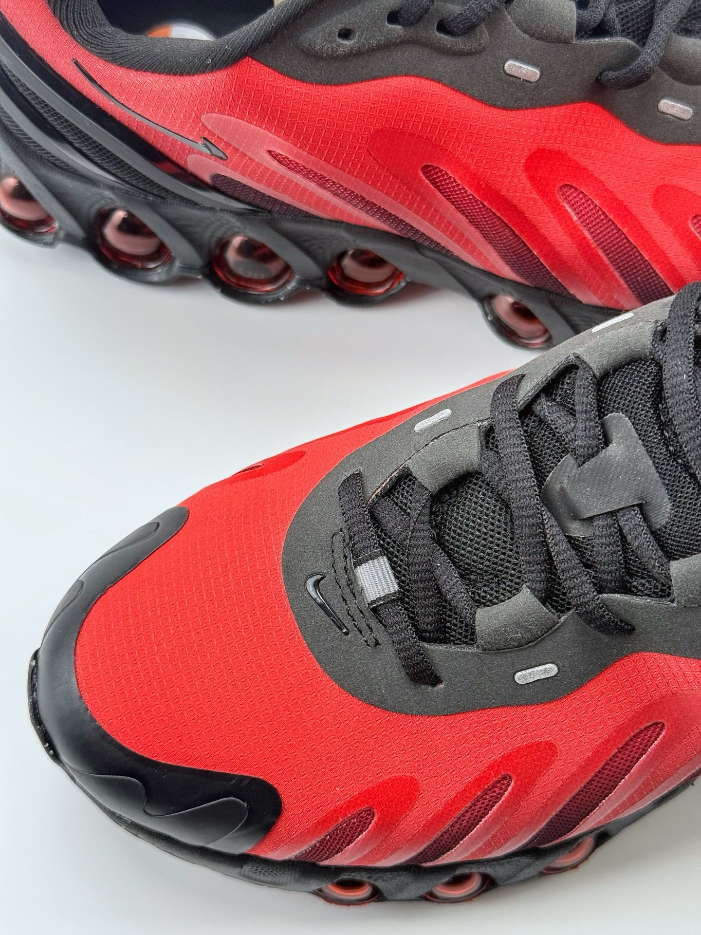 190 Nike Air Max DN8 复古减震气垫跑鞋  FQ7860-008