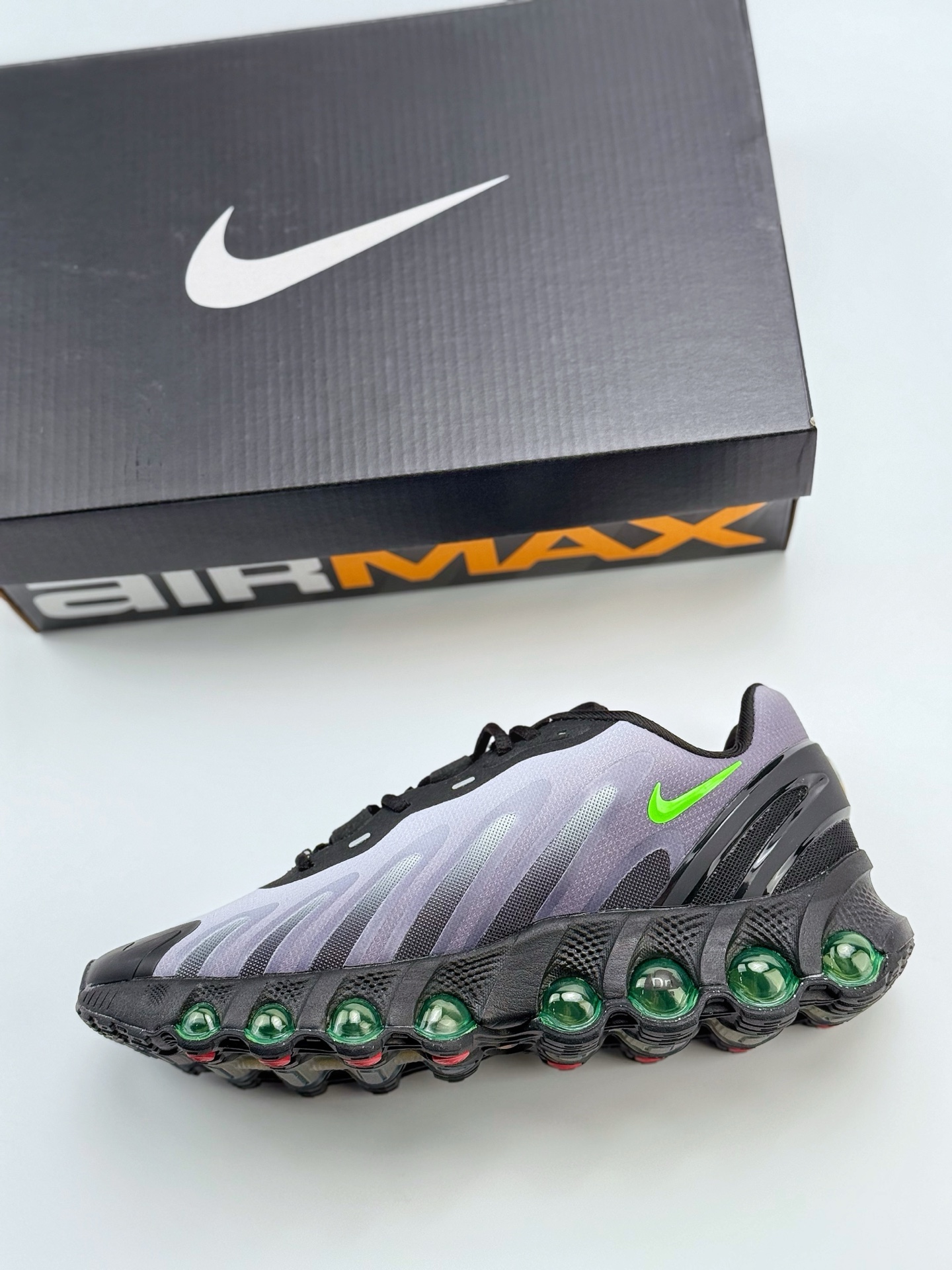 190 Nike Air Max DN8 复古减震气垫跑鞋  FQ7860-003