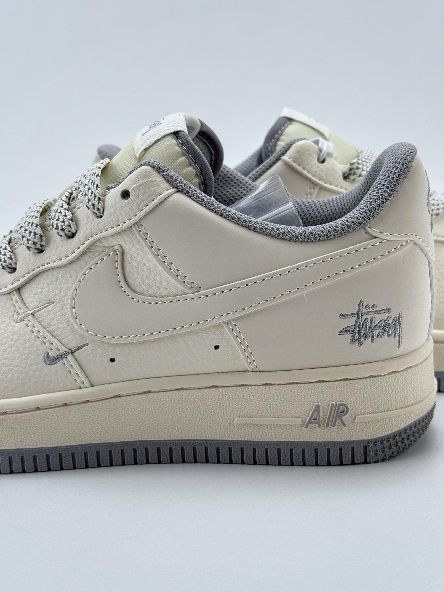 260 Nike Air Force 1 Low 07 x Stussy 白灰双小钩满天星 XZ6188-712