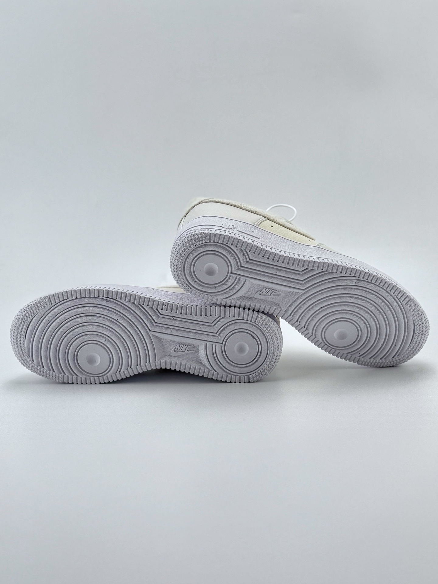 200 Nike Air Force 1 Low 07 NN 乳白色 HQ3905-001
