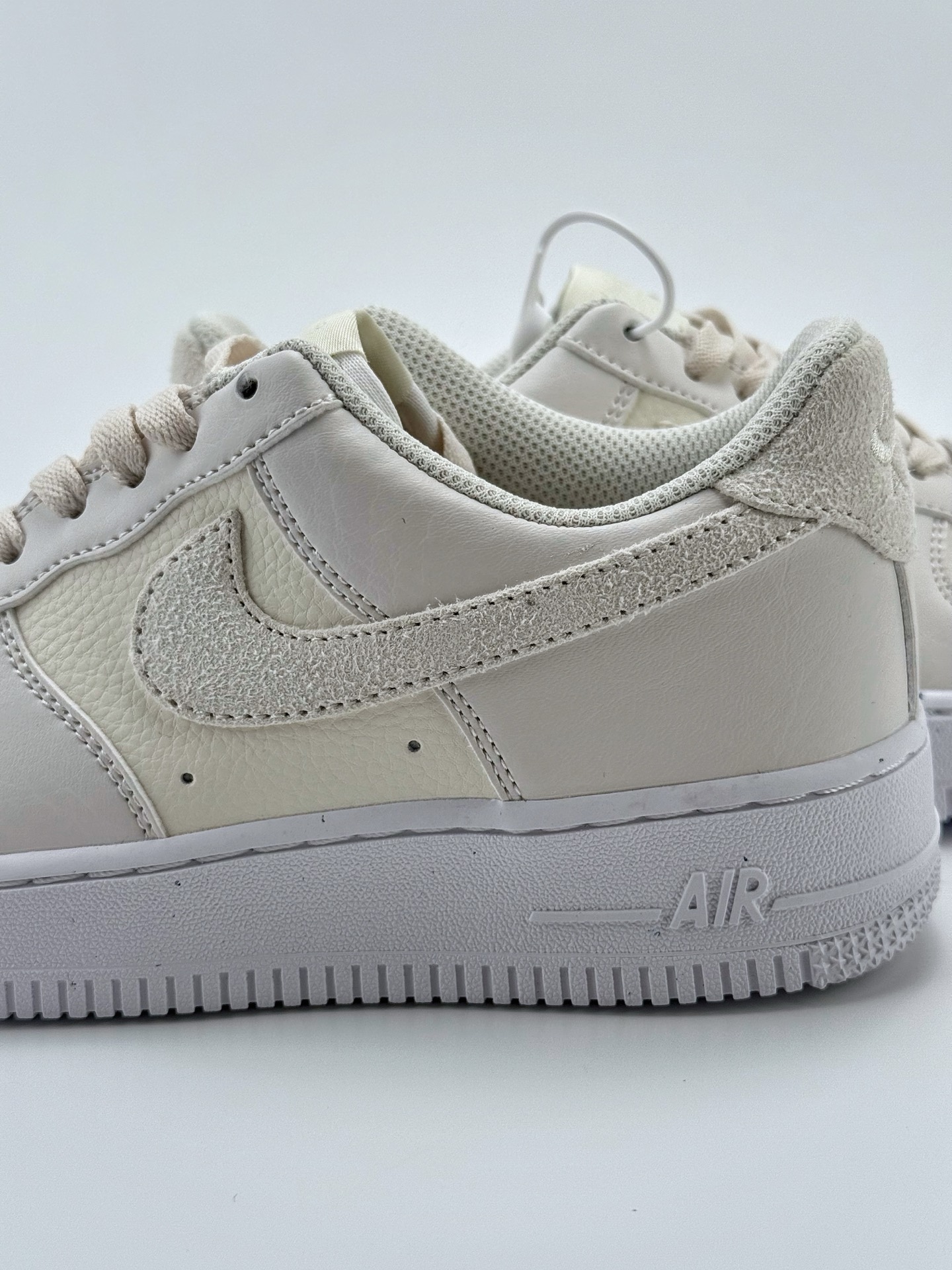 200 Nike Air Force 1 Low 07 NN 乳白色 HQ3905-001