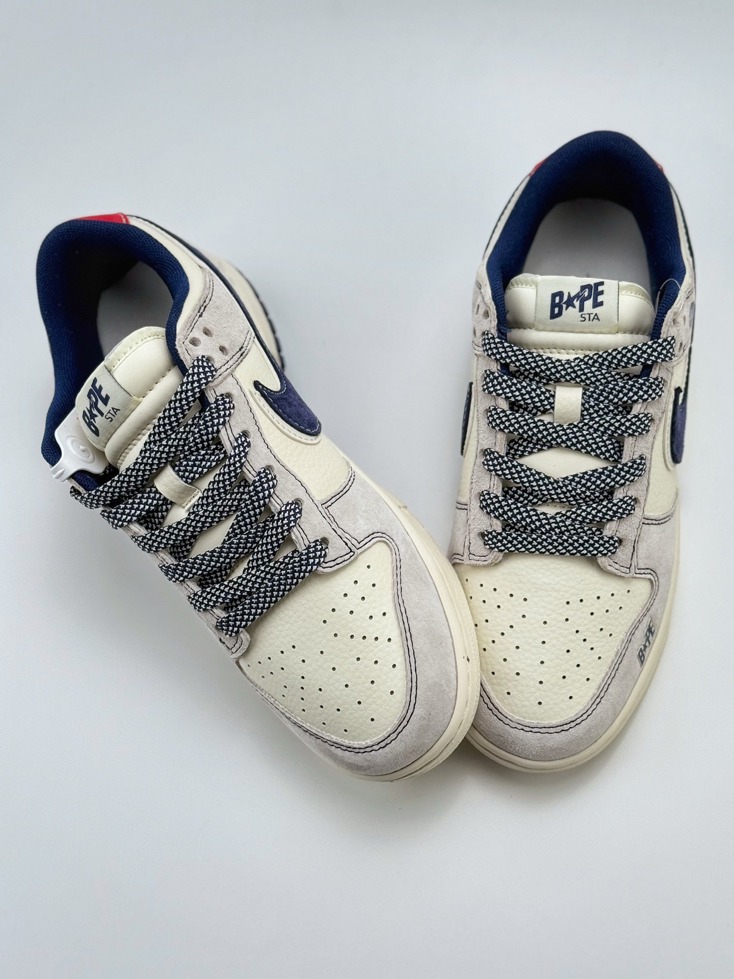 280 Nike SB Dunk Low x BAPE 白蓝双钩满天星 SJ2558-018