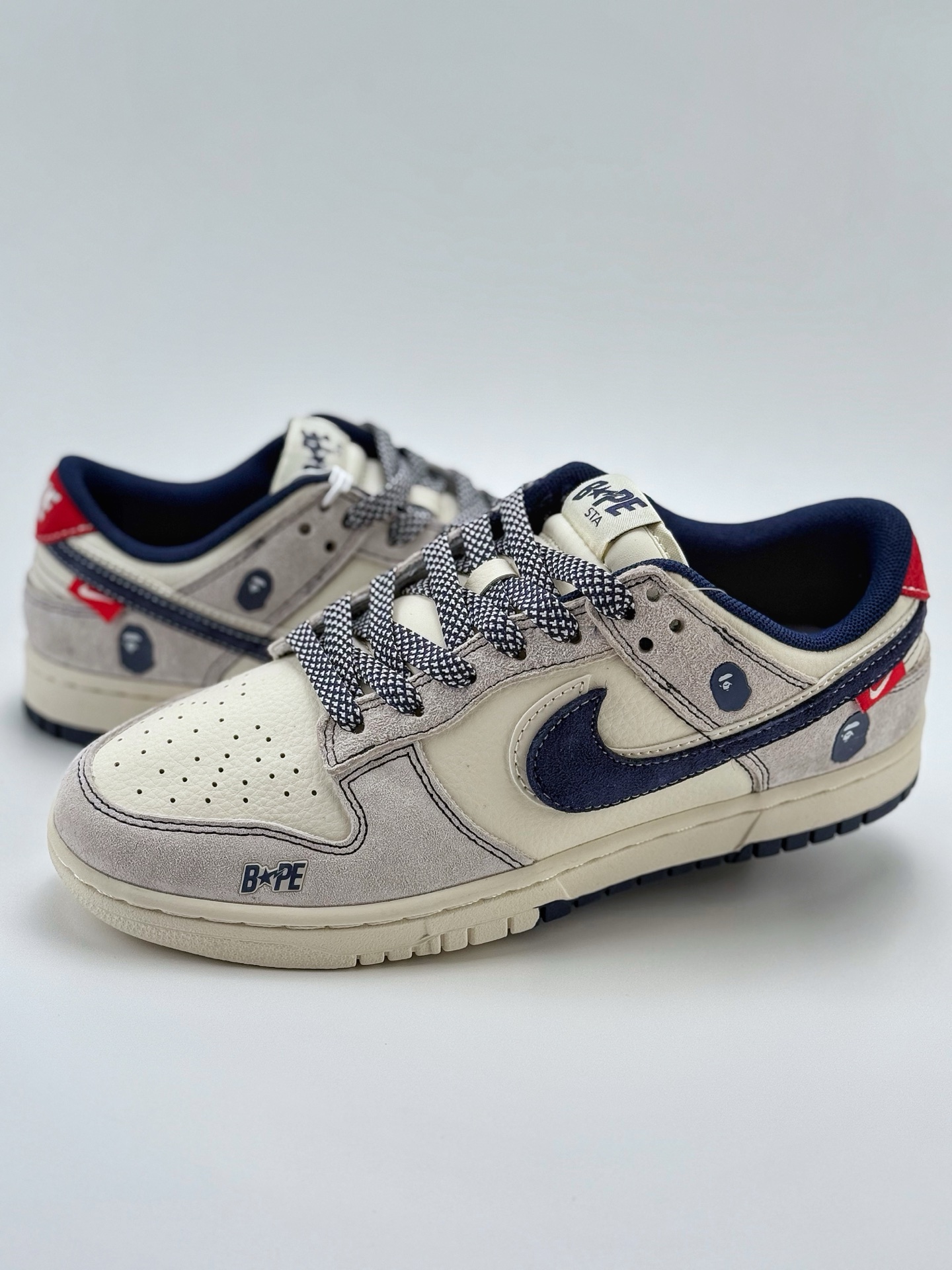 280 Nike SB Dunk Low x BAPE 白蓝双钩满天星 SJ2558-018