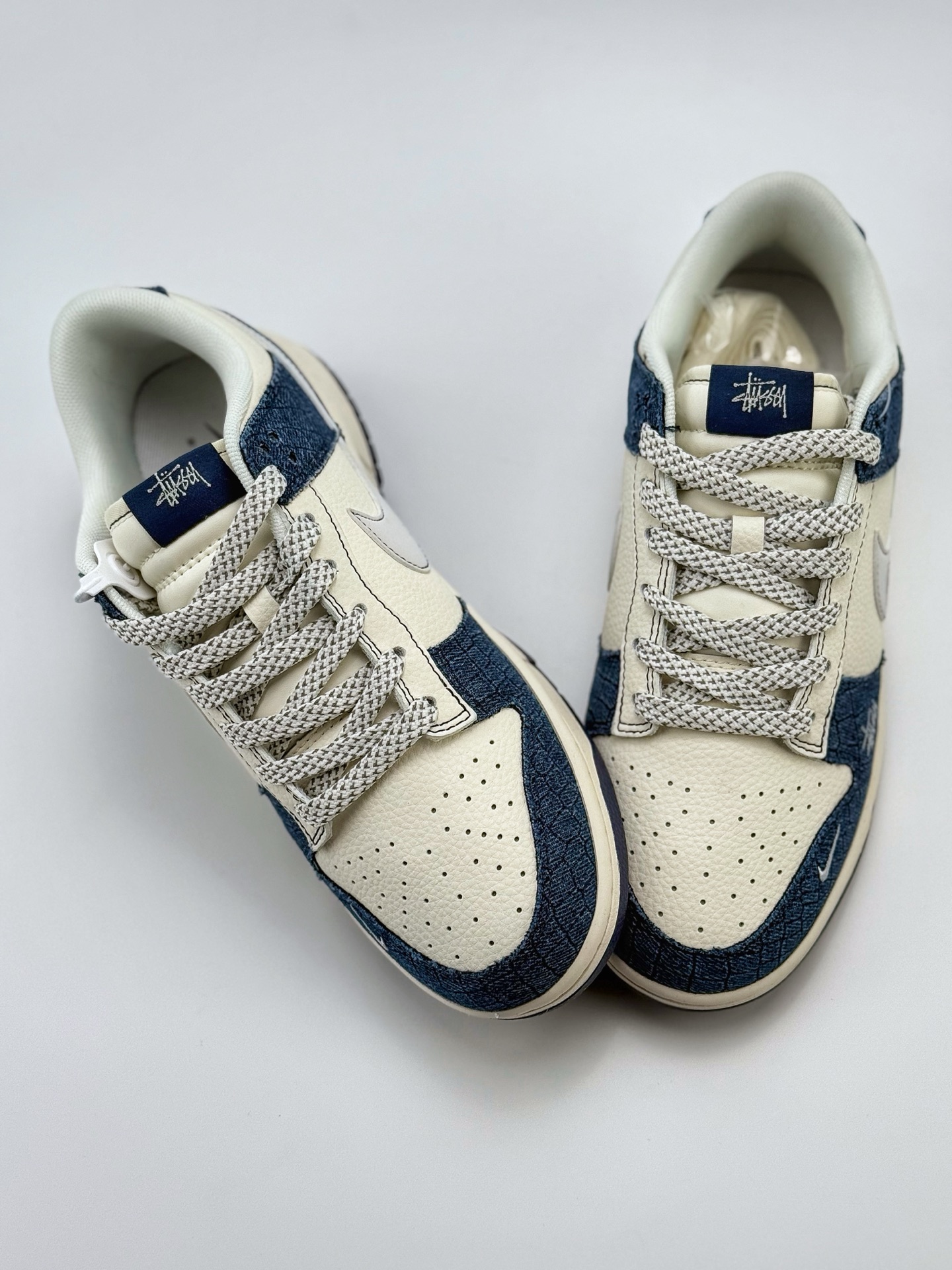 280 Nike SB Dunk Low x Stussy 白牛仔蓝小钩满天星  ZH2598-268