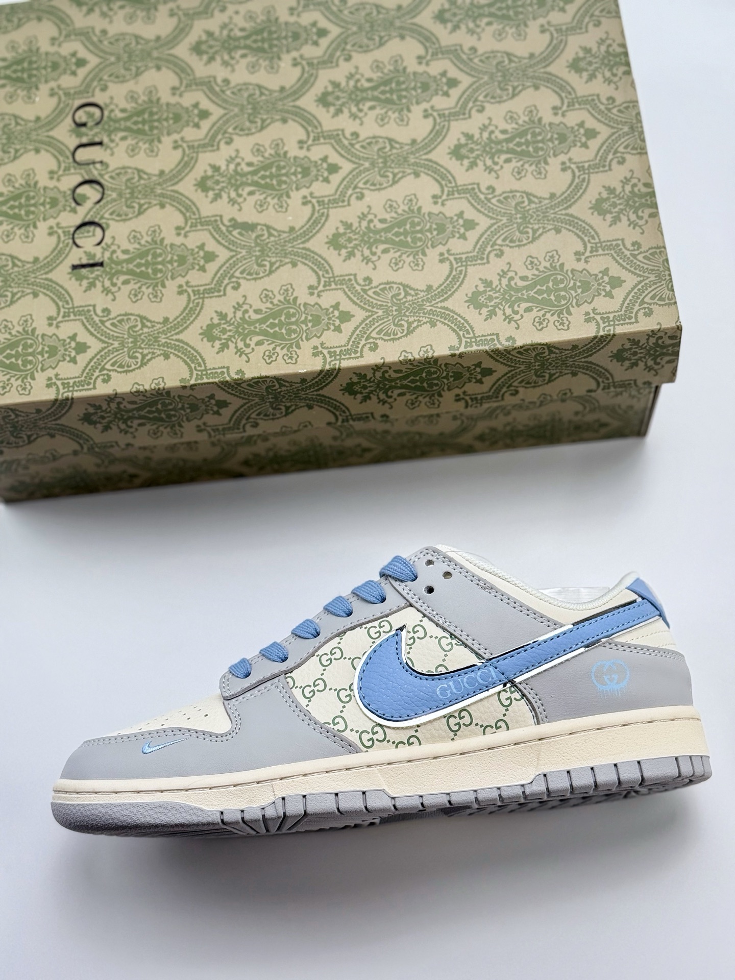 280 Nike SB Dunk Low x GUCCI 白灰蓝小钩  JJ2508-556