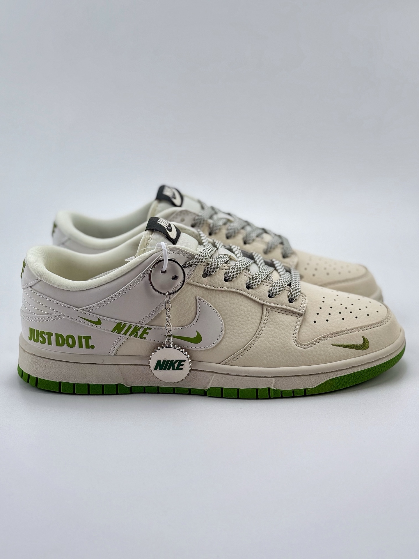 280 Nike SB Dunk Low 白绿三小钩满天星  KK1333-042