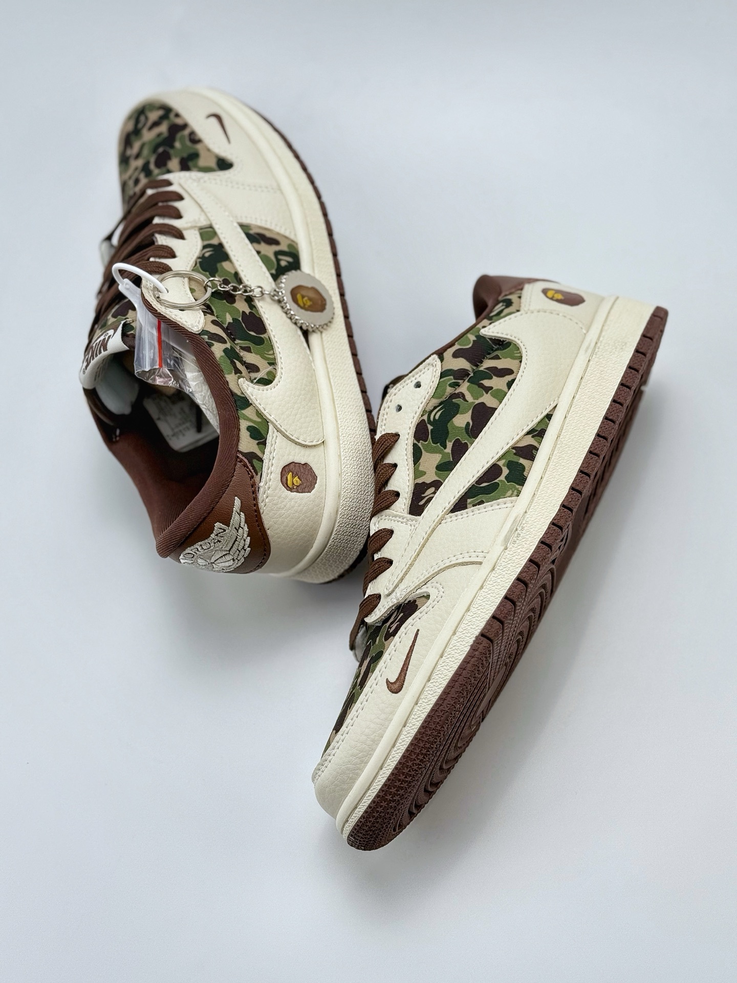 280 Travis Scott x Nike Air Jordan 1 Low x BAPE  Air Jordan 1 Low 反转白迷彩绿棕小钩倒钩 XS2024-019