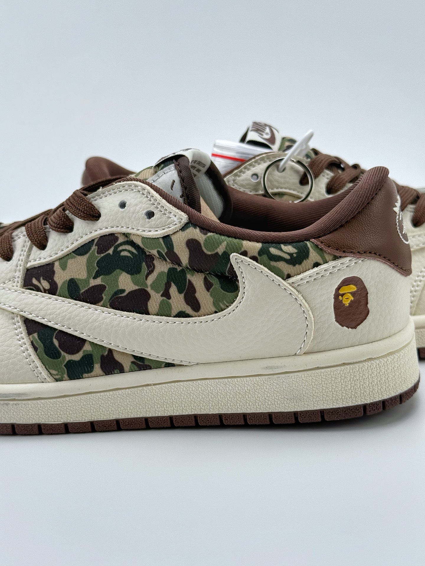 280 Travis Scott x Nike Air Jordan 1 Low x BAPE  Air Jordan 1 Low 反转白迷彩绿棕小钩倒钩 XS2024-019