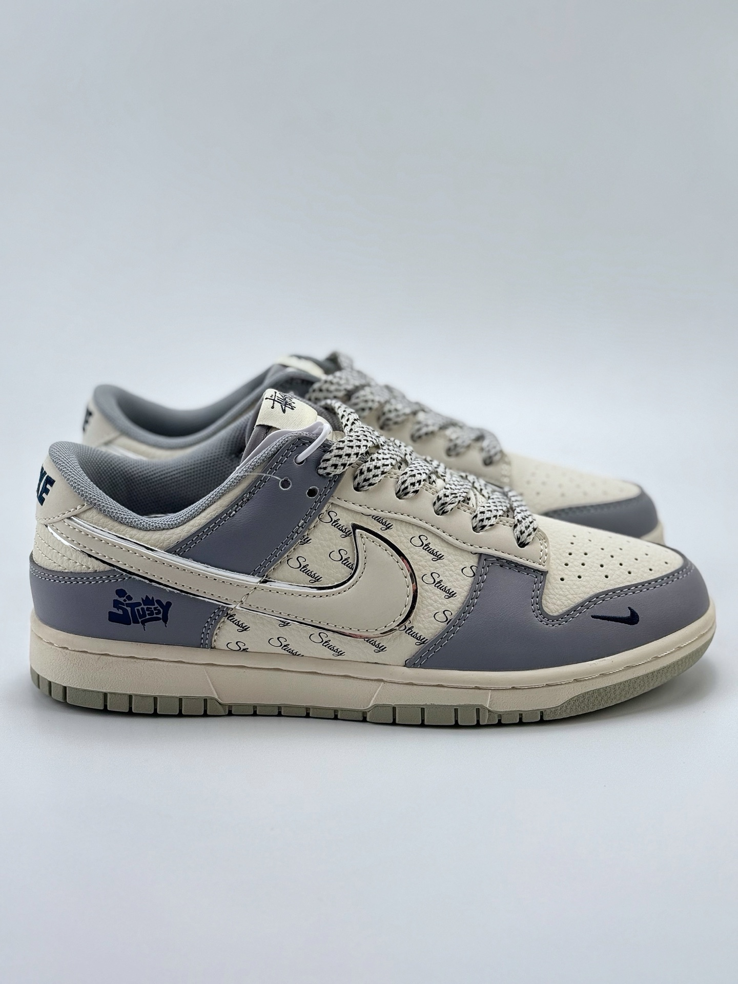 240 Nike SB Dunk Low x Stussy 白灰小钩满天星  SD6868-109