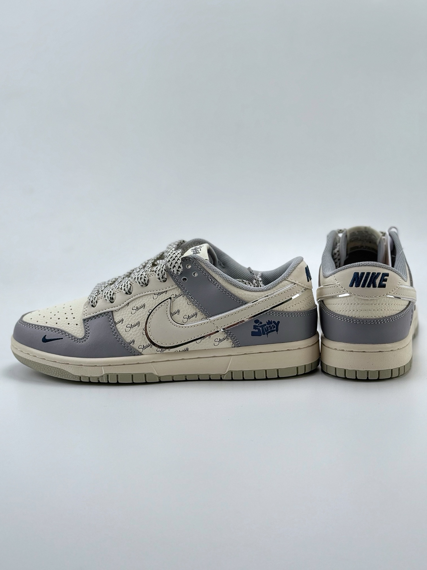240 Nike SB Dunk Low x Stussy 白灰小钩满天星  SD6868-109