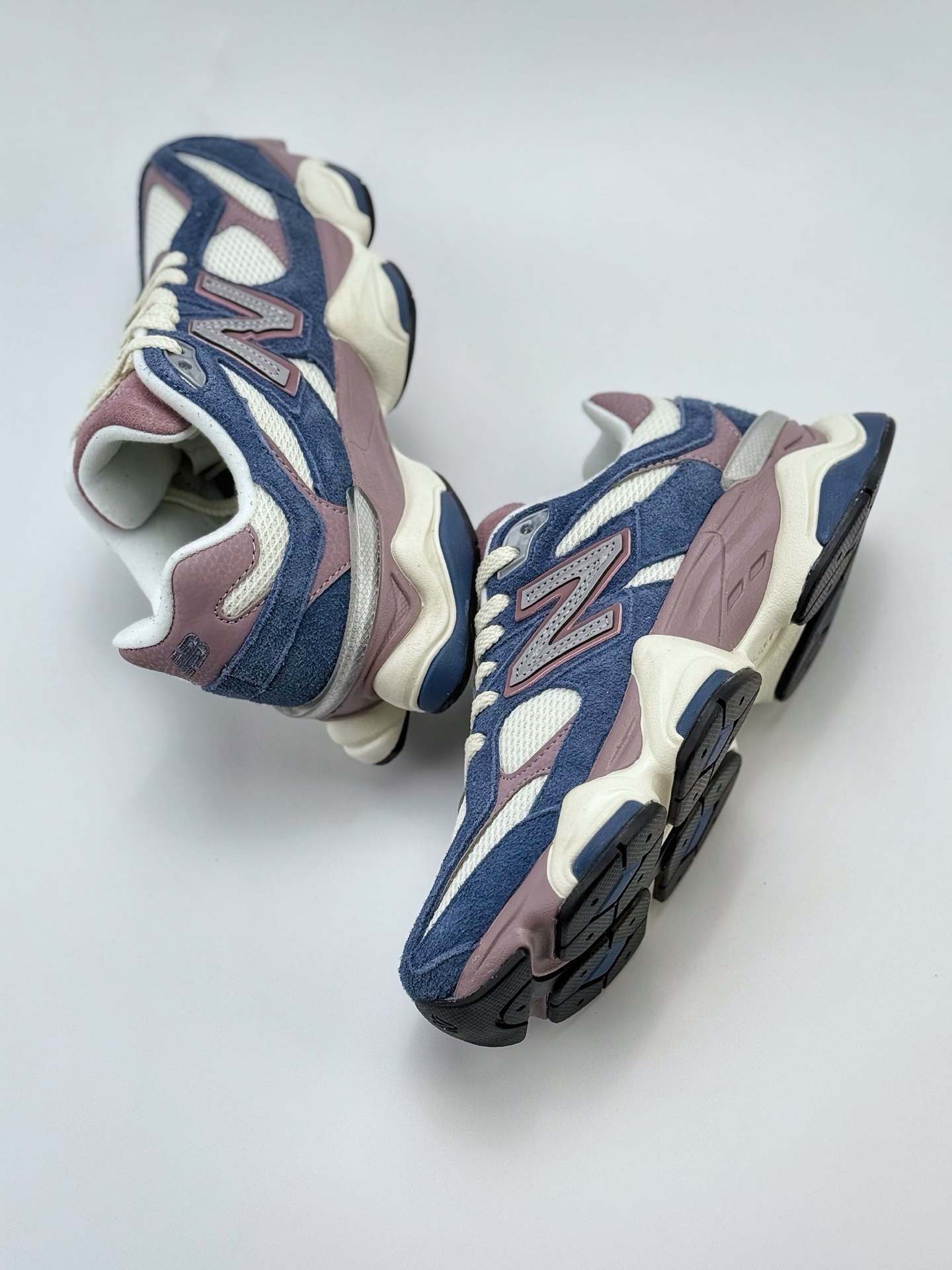 210 Joe Freshgoods x New Balance 版本 NB9060 联名款 复古休闲运动慢跑鞋  U9060FL