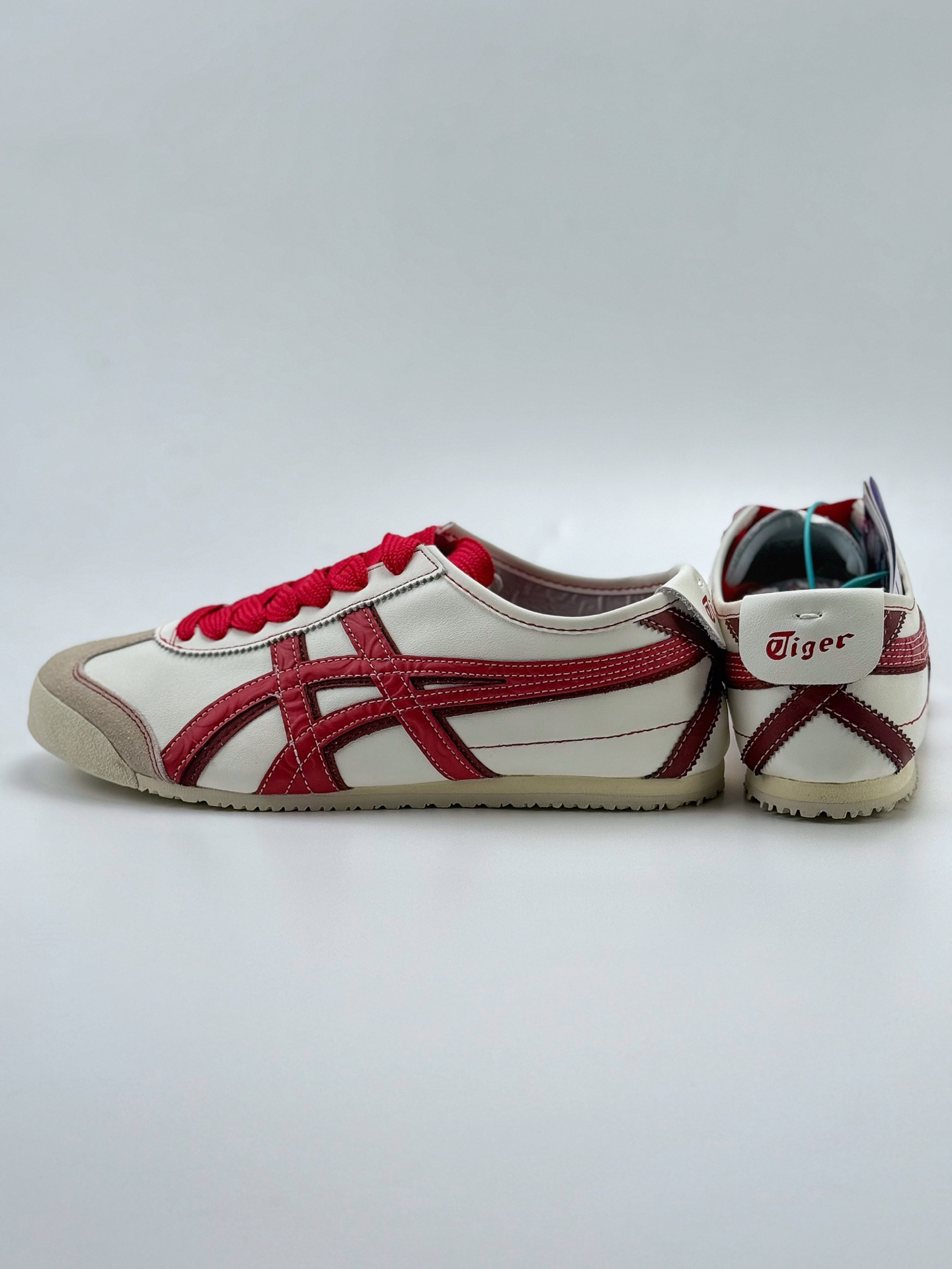 150 Onitsuka Tiger  Mexico 66 Paraty 百搭单品 蛇年限定 CNY ”Year Of The Snake” 白红 板鞋 1183C391-100