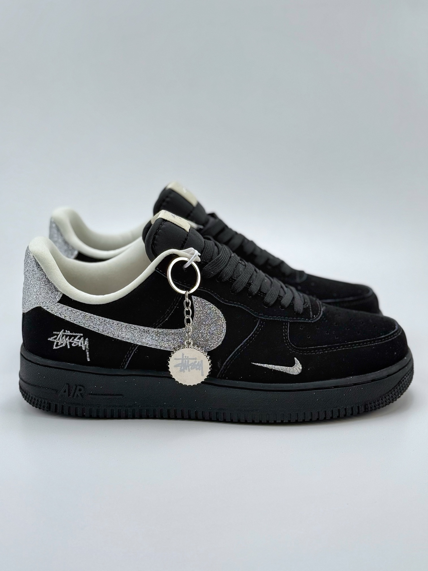 260 Nike Air Force 1 Low 07 x Stussy 黑银小钩 DF0188-043