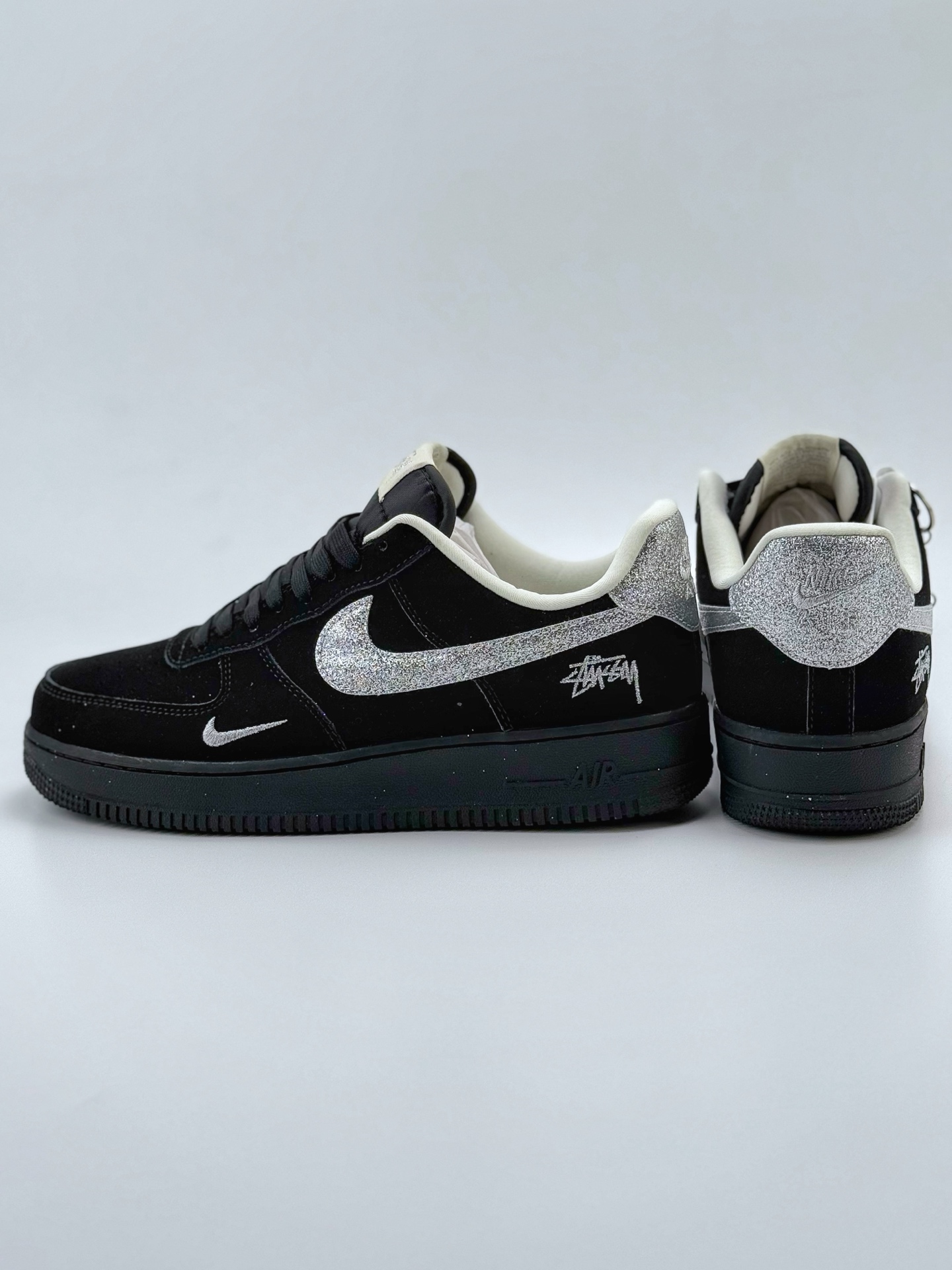 260 Nike Air Force 1 Low 07 x Stussy 黑银小钩 DF0188-043