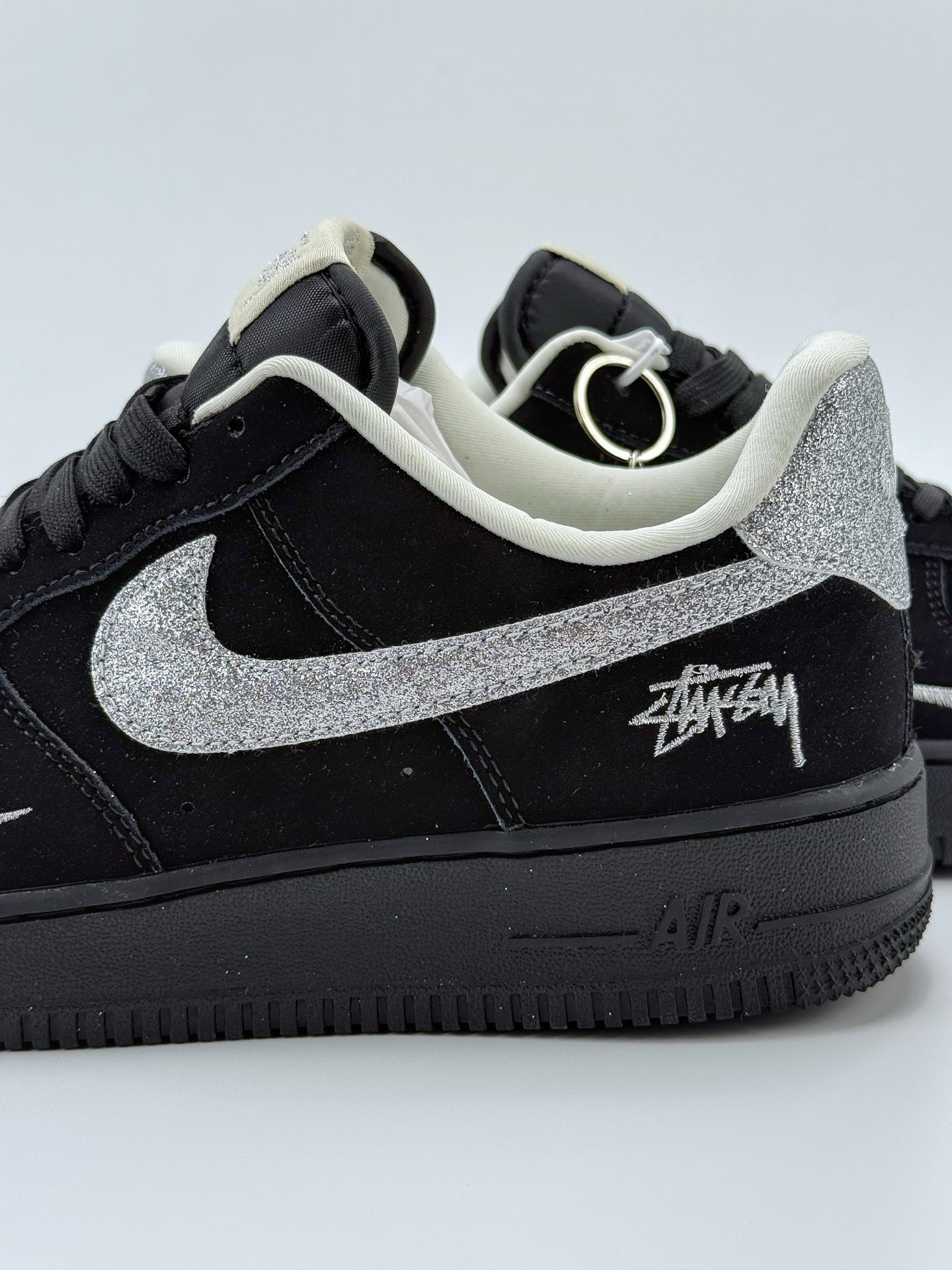 260 Nike Air Force 1 Low 07 x Stussy 黑银小钩 DF0188-043