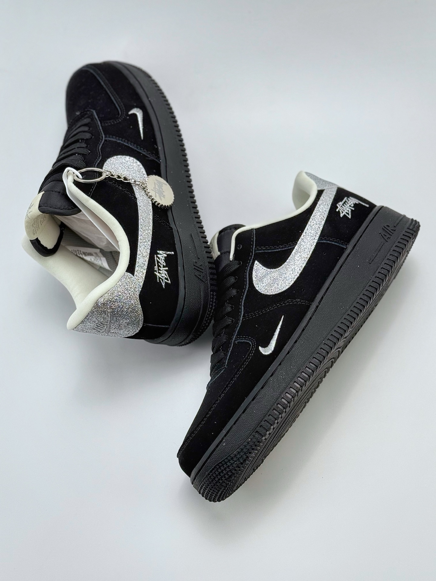 260 Nike Air Force 1 Low 07 x Stussy 黑银小钩 DF0188-043