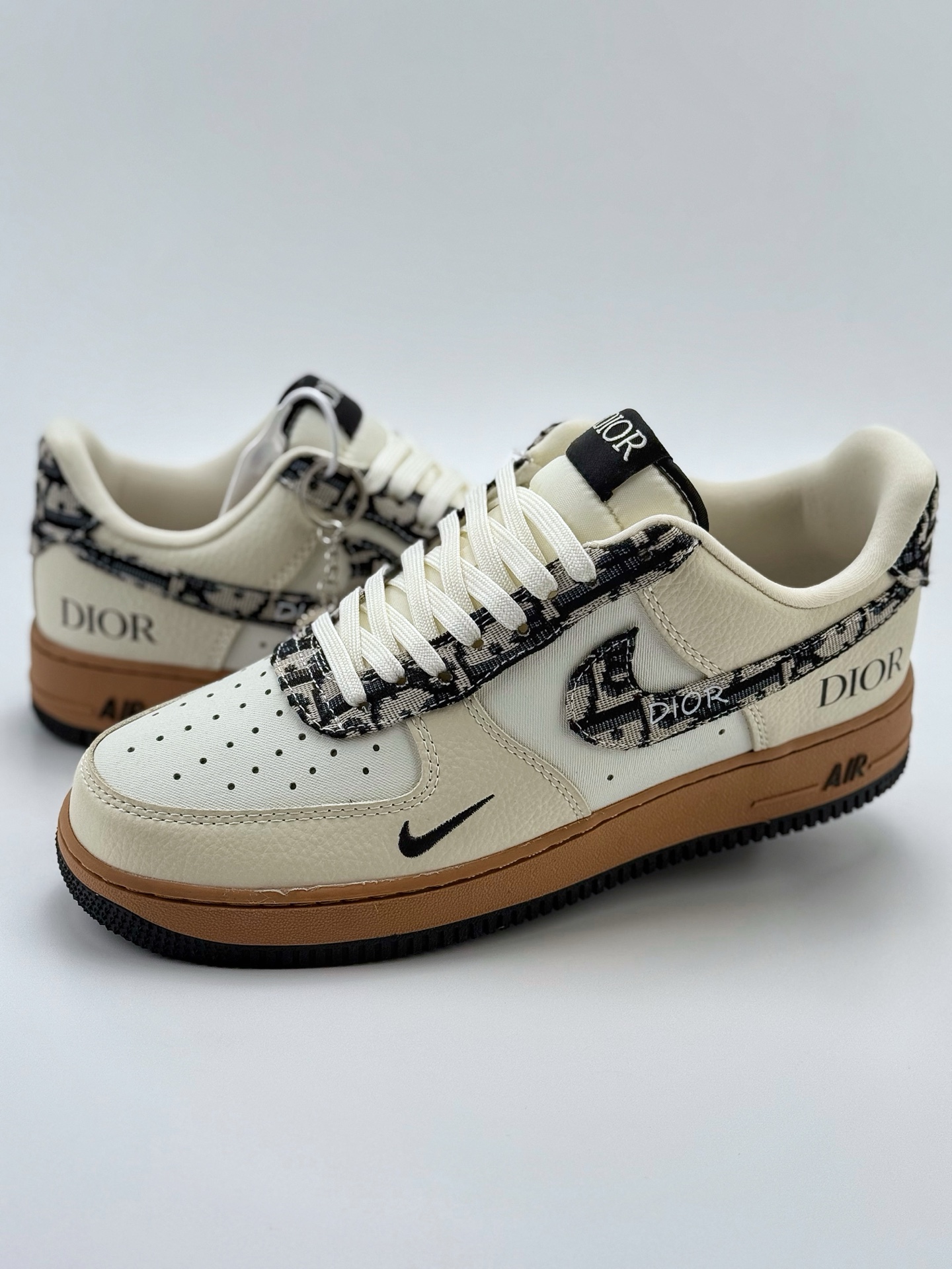 260 Nike Air Force 1 Low 07 x DIOR 米黑小钩  KK1988-048