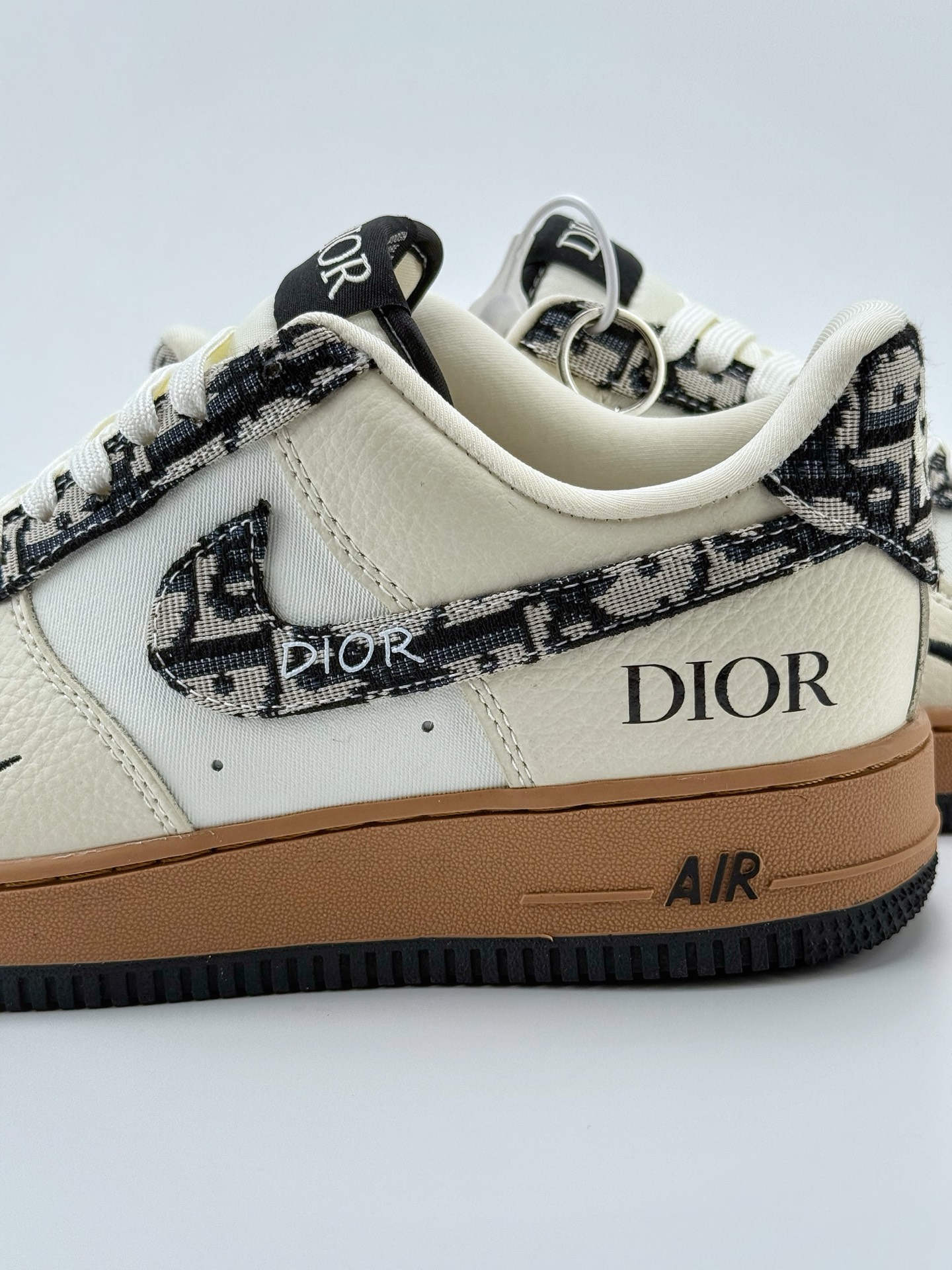 260 Nike Air Force 1 Low 07 x DIOR 米黑小钩  KK1988-048