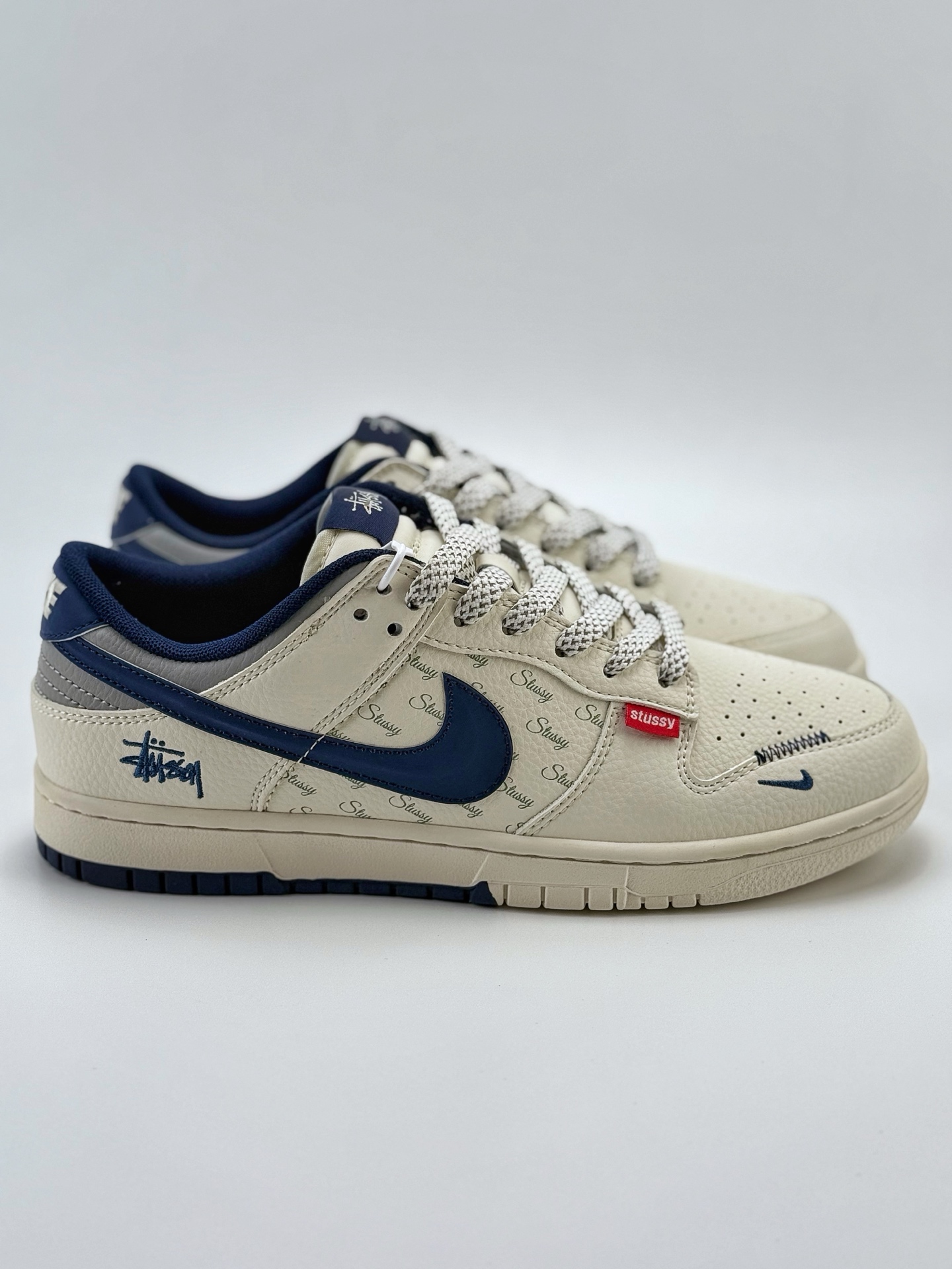 280 Nike SB Dunk Low x Stussy 白蓝小钩满天星  XS6089-541