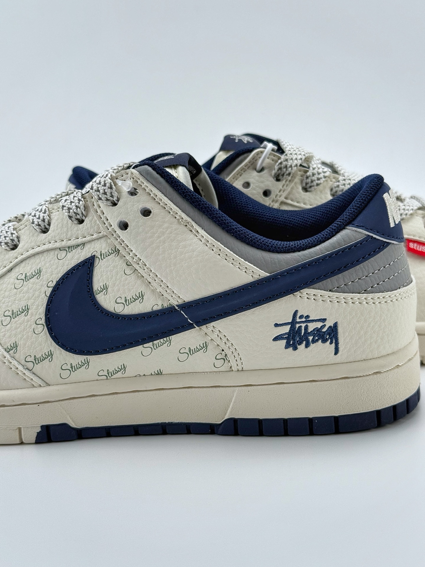 280 Nike SB Dunk Low x Stussy 白蓝小钩满天星  XS6089-541