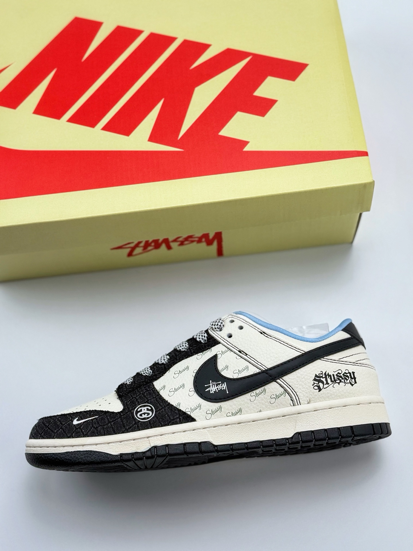280 Nike SB Dunk Low x Stussy 白黑小钩满天星  ZH2598-267
