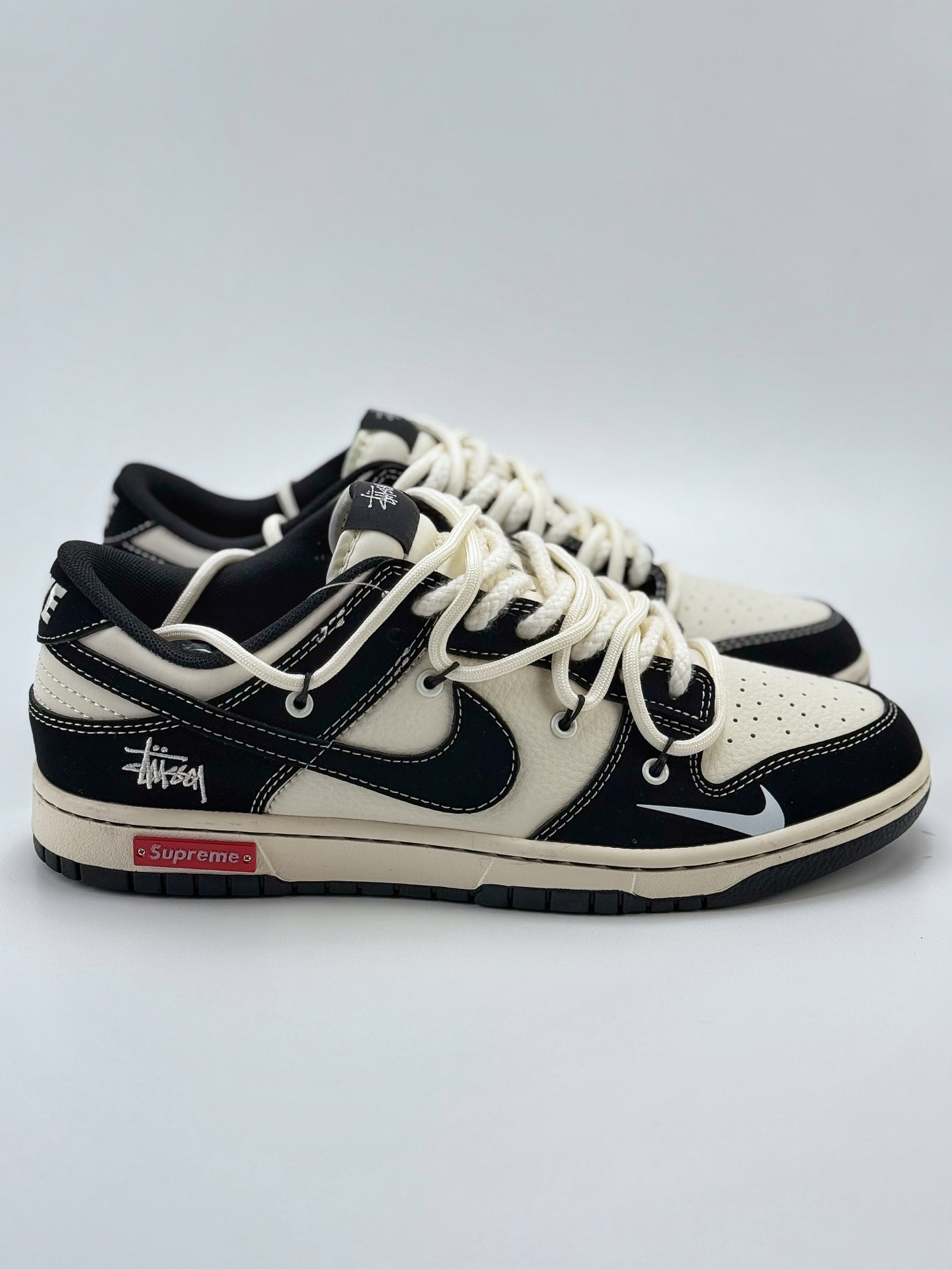 300 Nike SB Dunk Low x Stussy x Supreme 白黑小钩绑带 YX5066-278