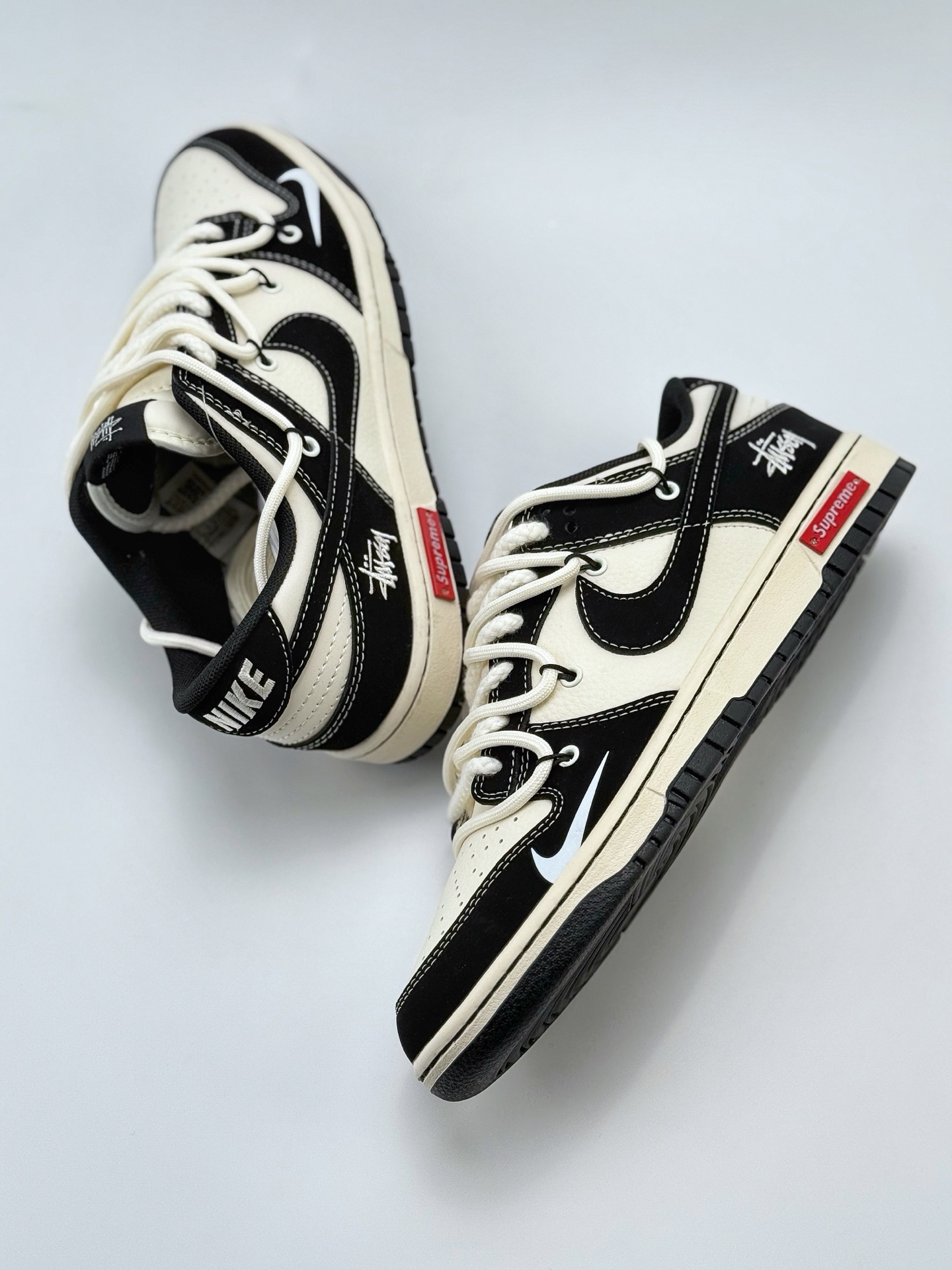 300 Nike SB Dunk Low x Stussy x Supreme 白黑小钩绑带 YX5066-278
