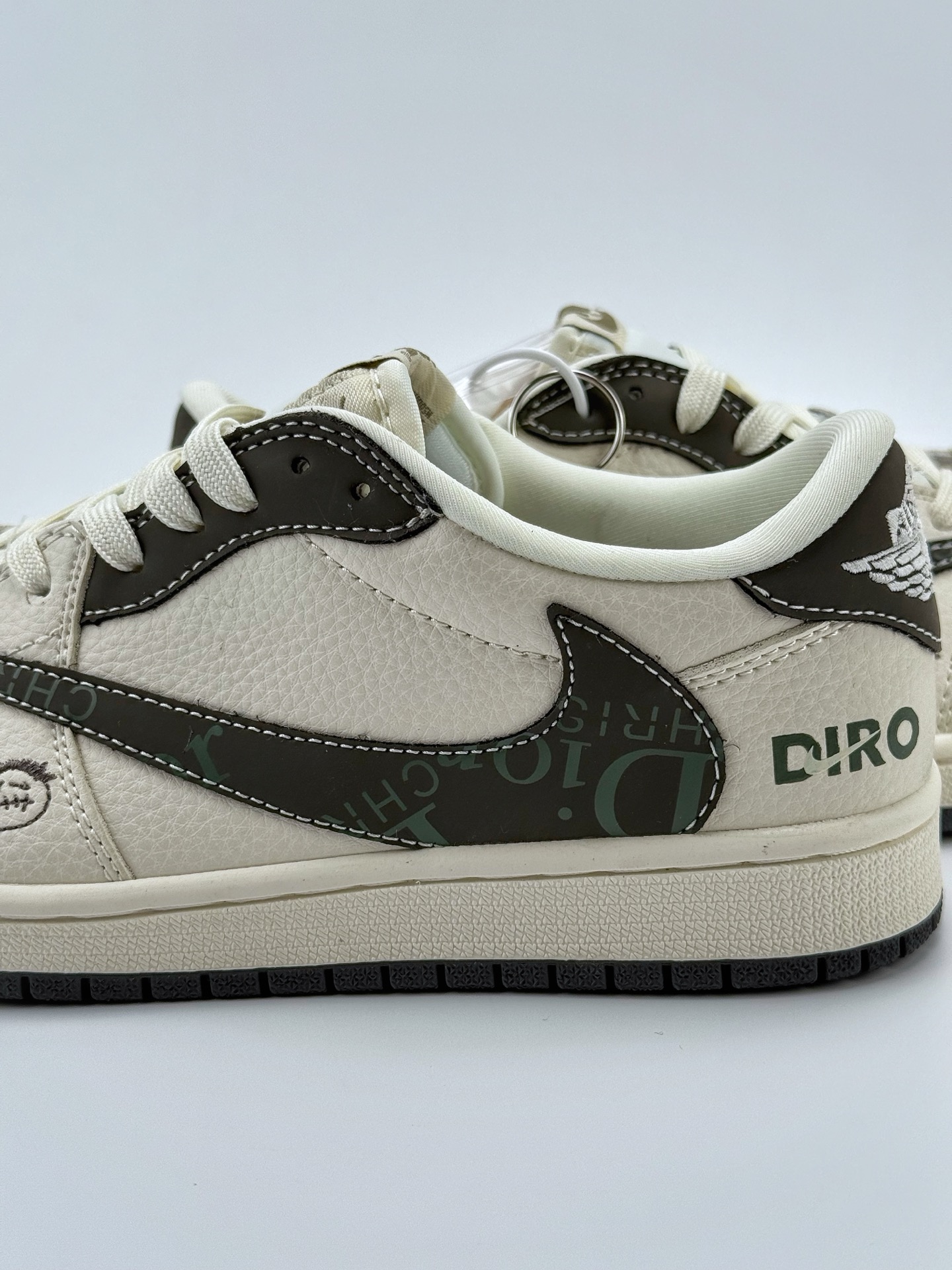 280 Travis Scott x Nike Air Jordan 1 Low x DIOR Air Jordan 1 Low 反转白绿倒钩 LD2025-006