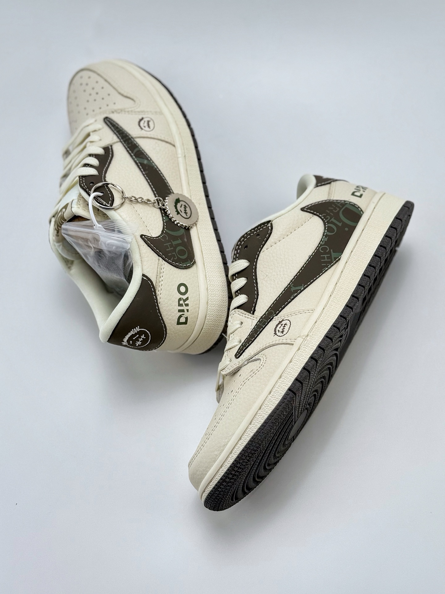 280 Travis Scott x Nike Air Jordan 1 Low x DIOR Air Jordan 1 Low 反转白绿倒钩 LD2025-006