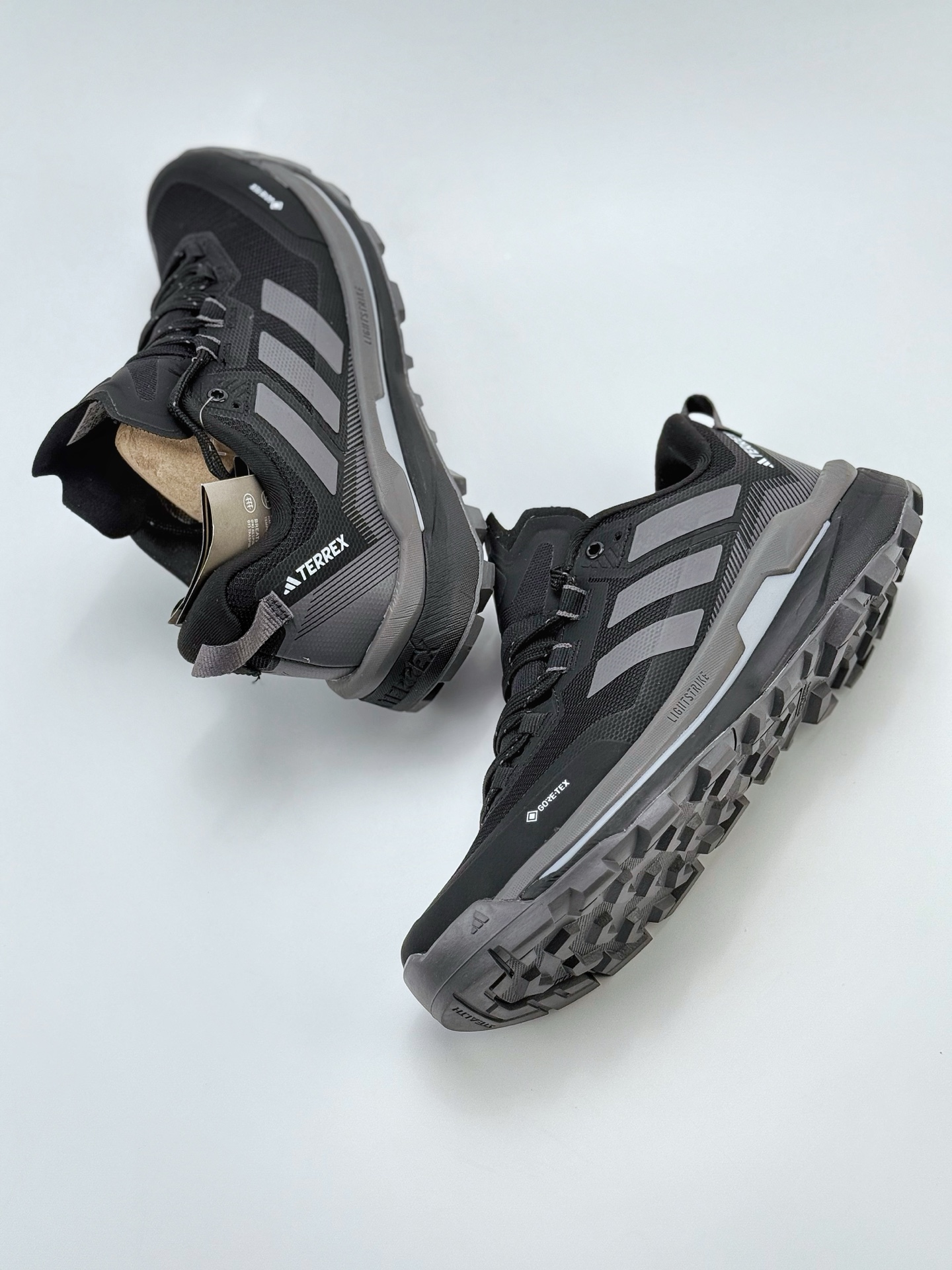 260 Adidas TERREX SKYCHASER TECH GTX  阿迪GTX 运动网面透气跑鞋  FQ0908-001