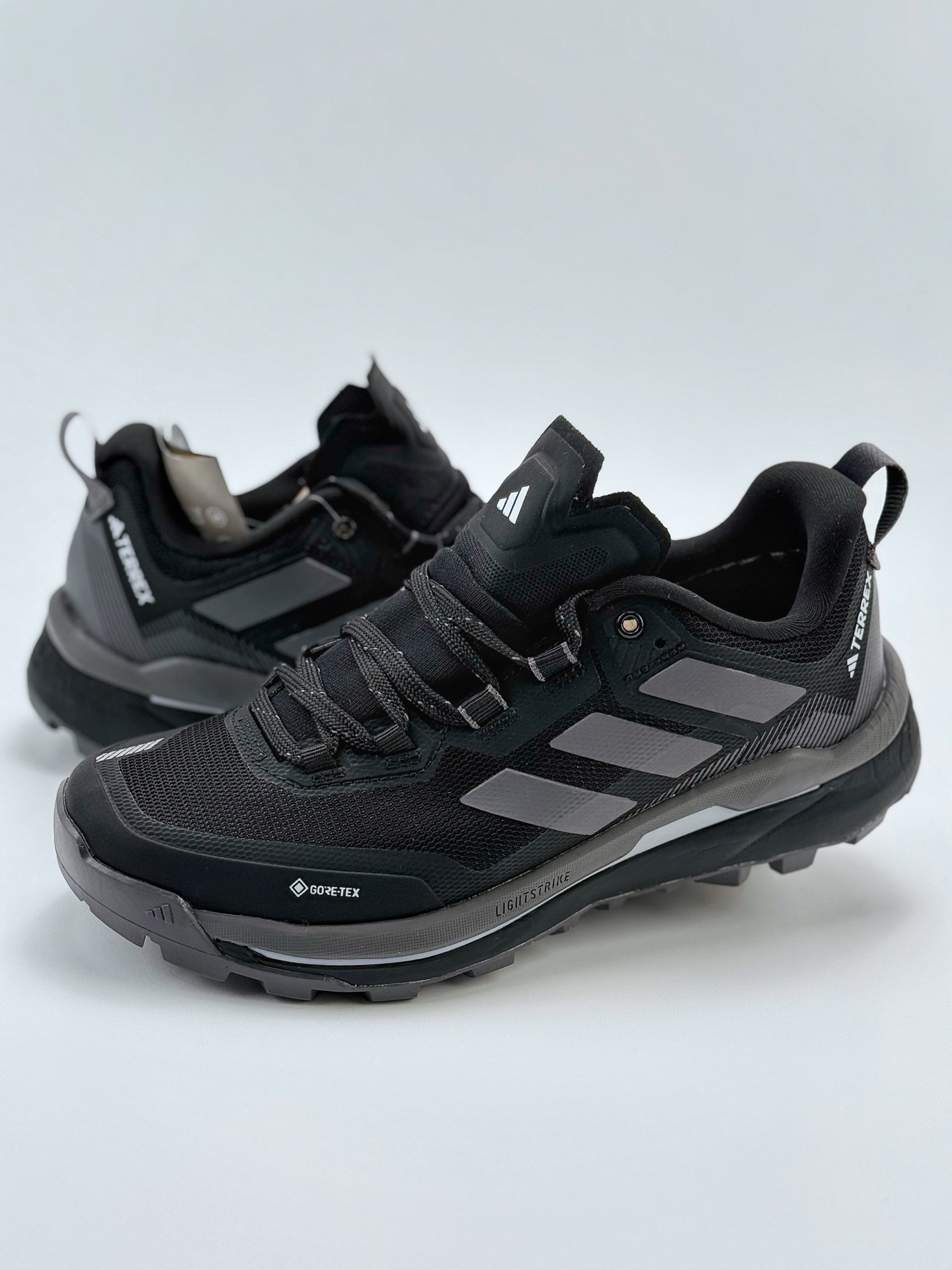 260 Adidas TERREX SKYCHASER TECH GTX  阿迪GTX 运动网面透气跑鞋  FQ0908-001