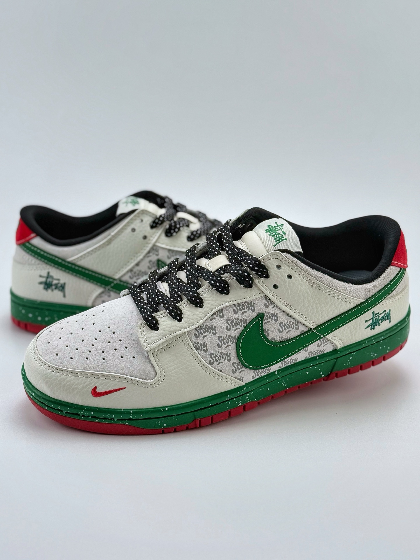 280 Nike SB Dunk Low x Stussy 白绿红小钩满天星  SC9207-406