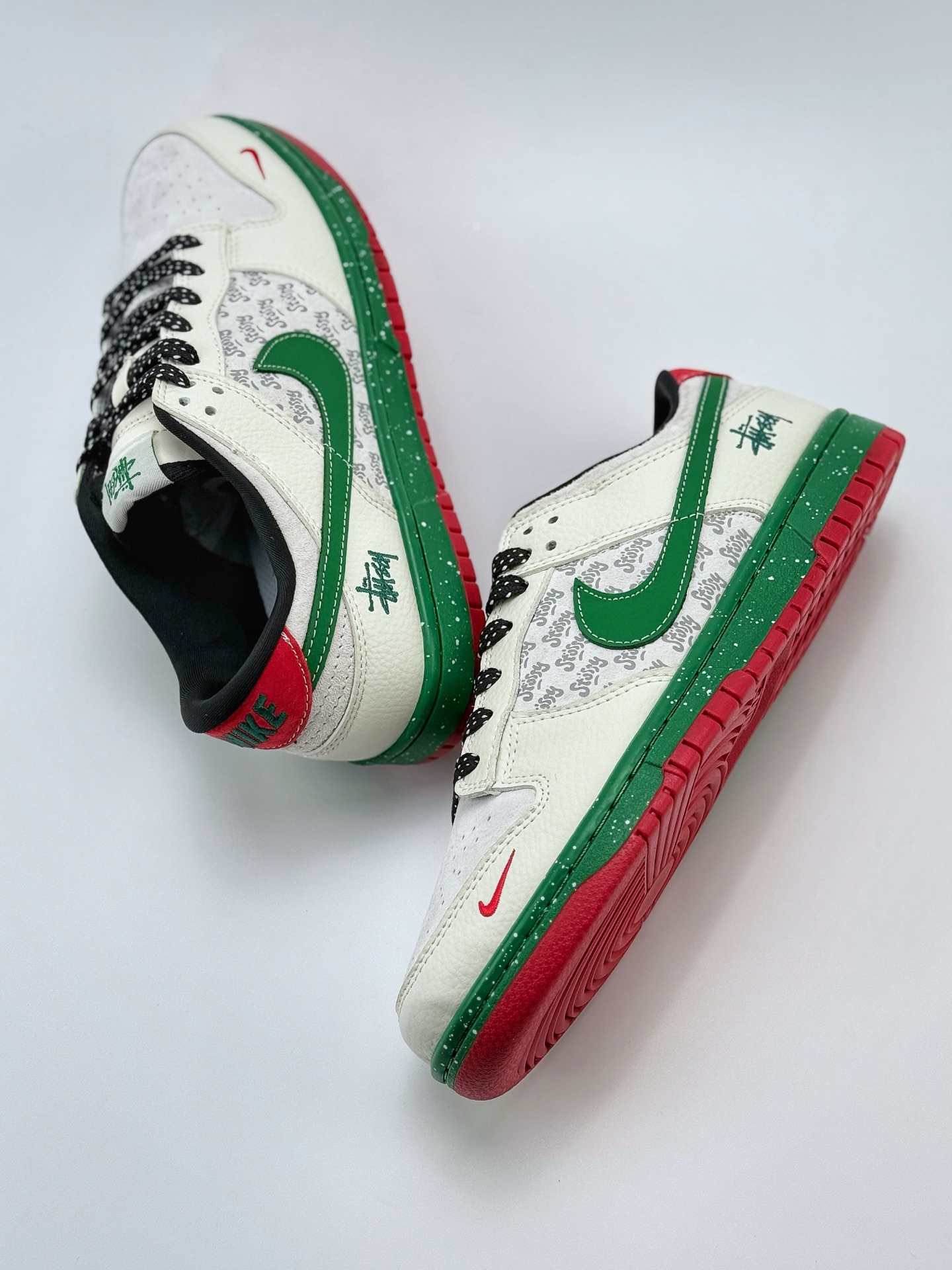 280 Nike SB Dunk Low x Stussy 白绿红小钩满天星  SC9207-406
