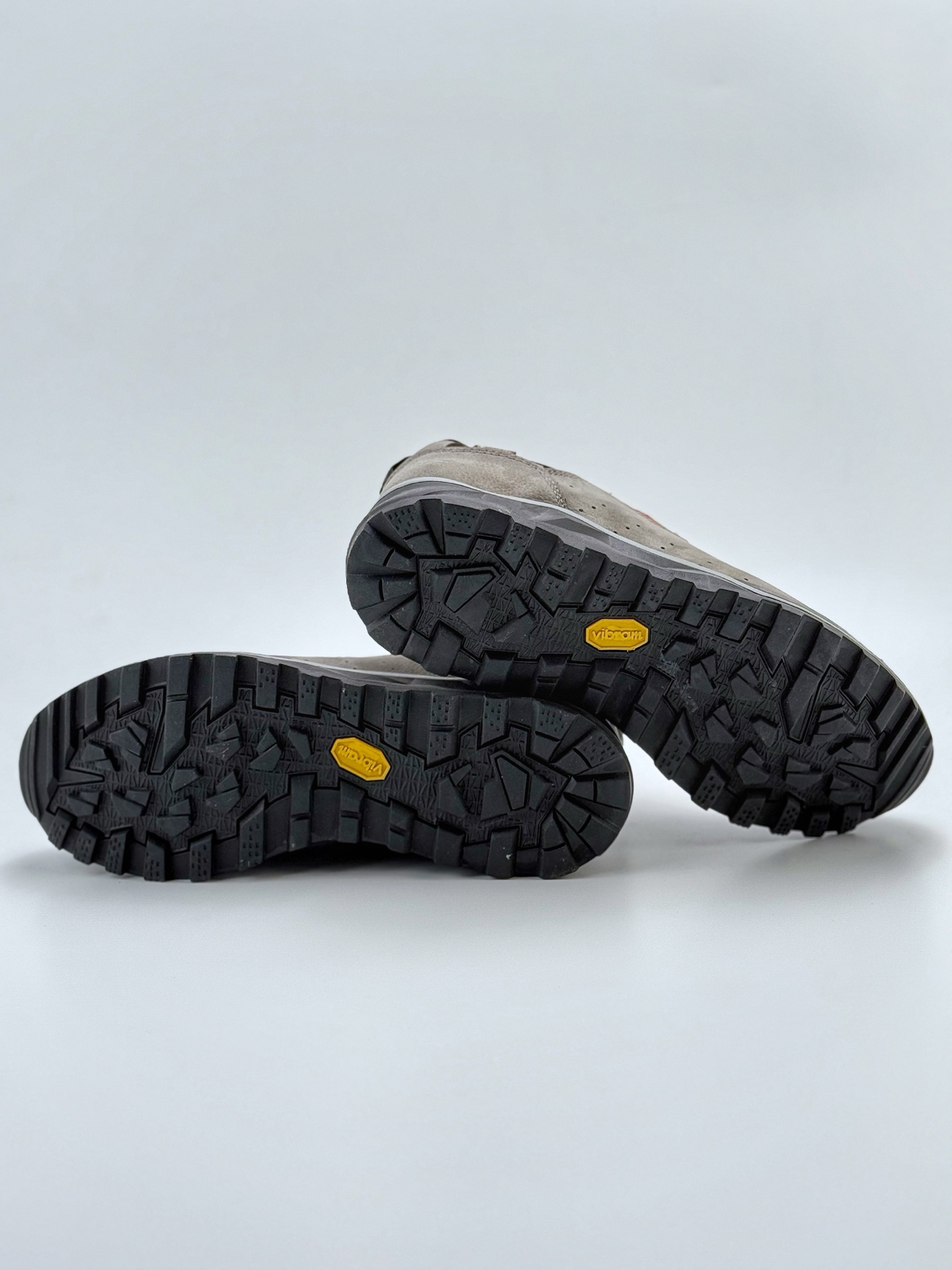 220 Crispi Monaco Low Gtx Boots 摩洛哥系列秋冬户外防水防滑徒步登山鞋靴 TH25168